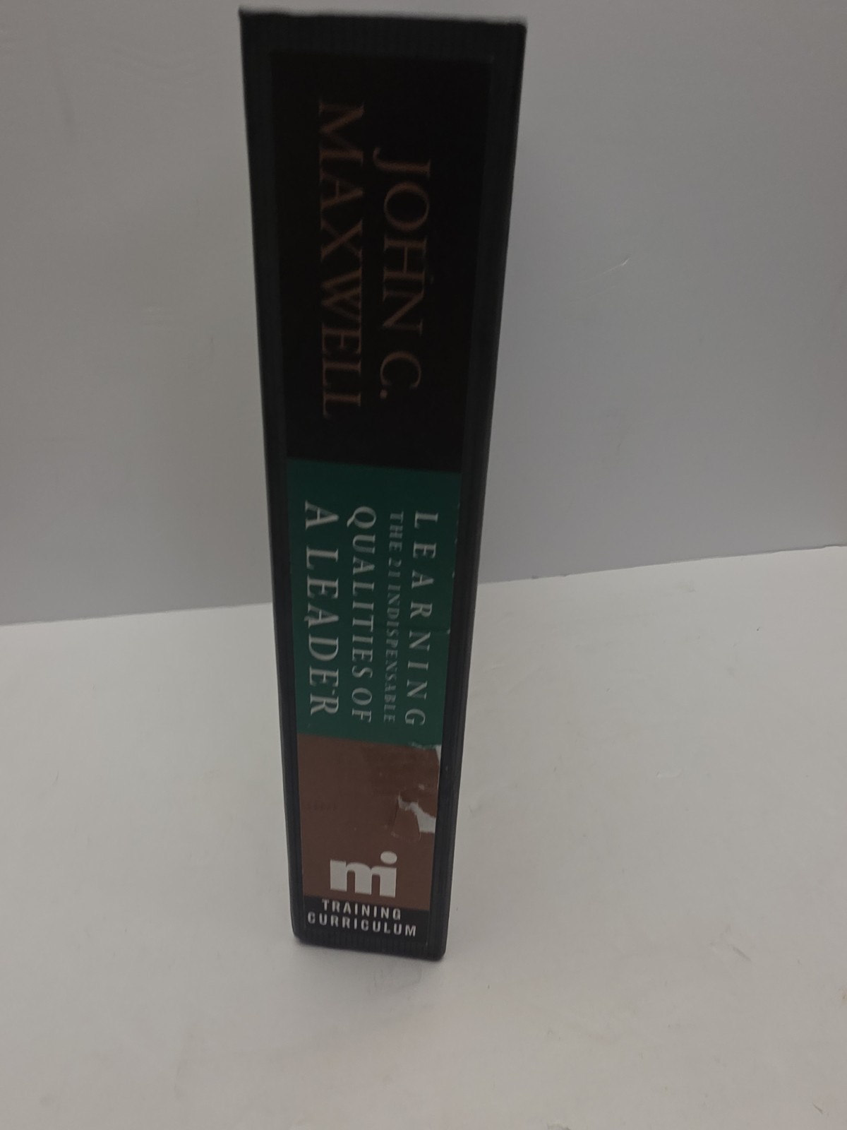 John C Maxwell 21 Indispensable Qualities of a Leader Curriculum Set And CDs