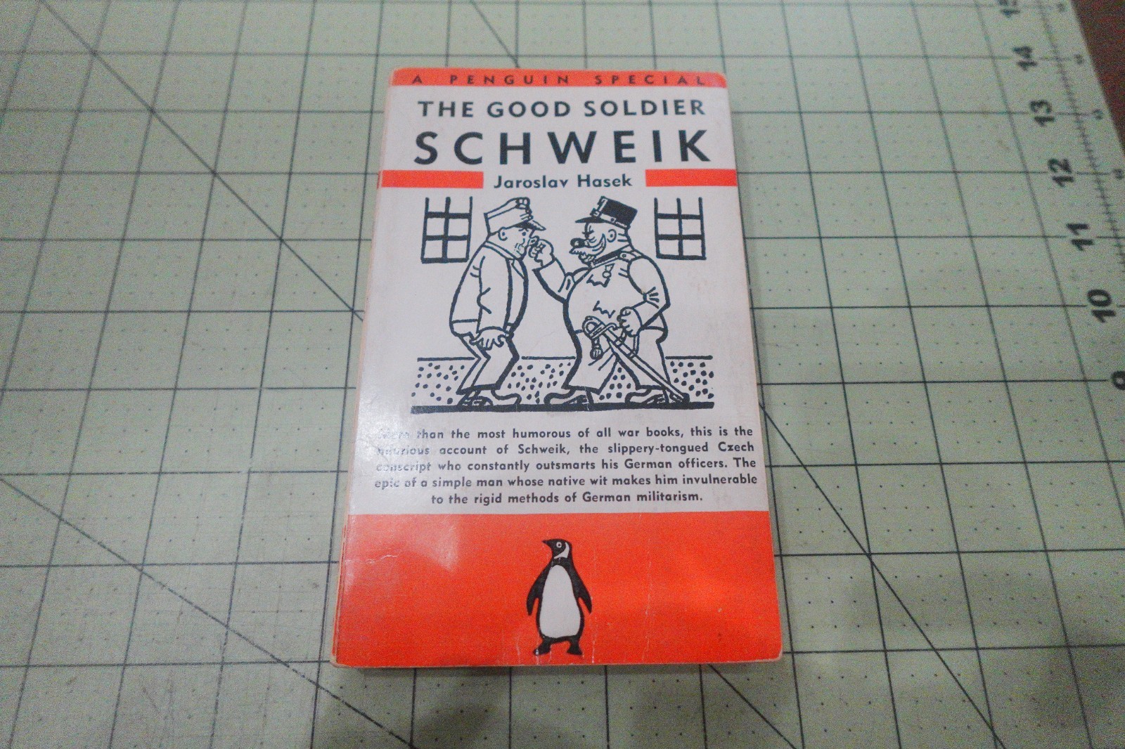 The Good Soldier Schweik Paperback 1942 VINTAGE PENGUIN USA HUMOR CLASSIC