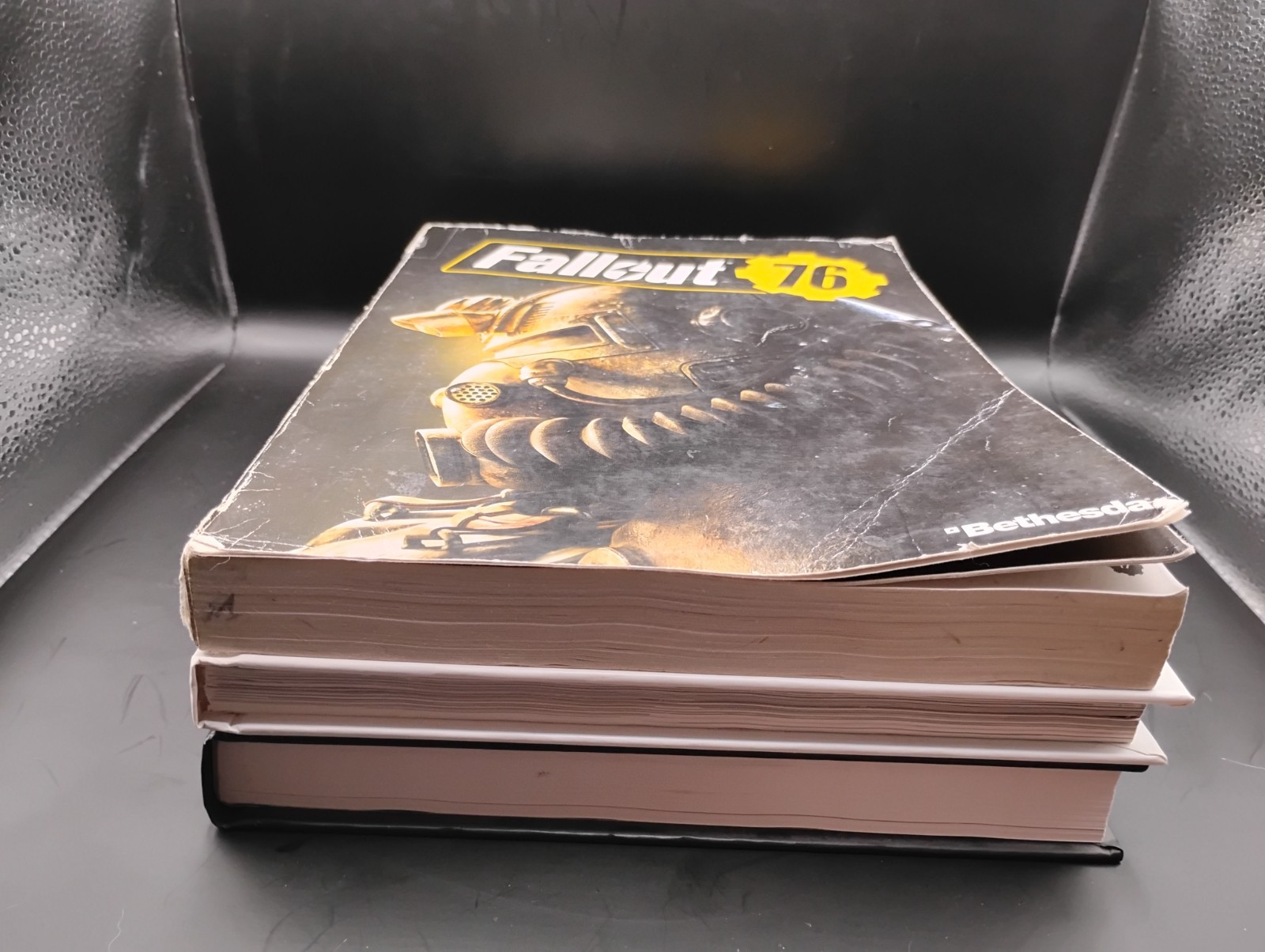 Assassin’s Creed Origin w/ map Unity Collectors Ed. HC Strategy Guide, Fallout76