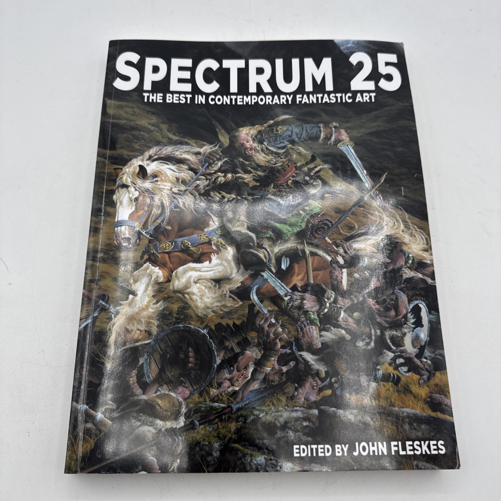 Spectrum 25: The Best in Contemporary Fantastic Art, Soft Cover Very Good Book