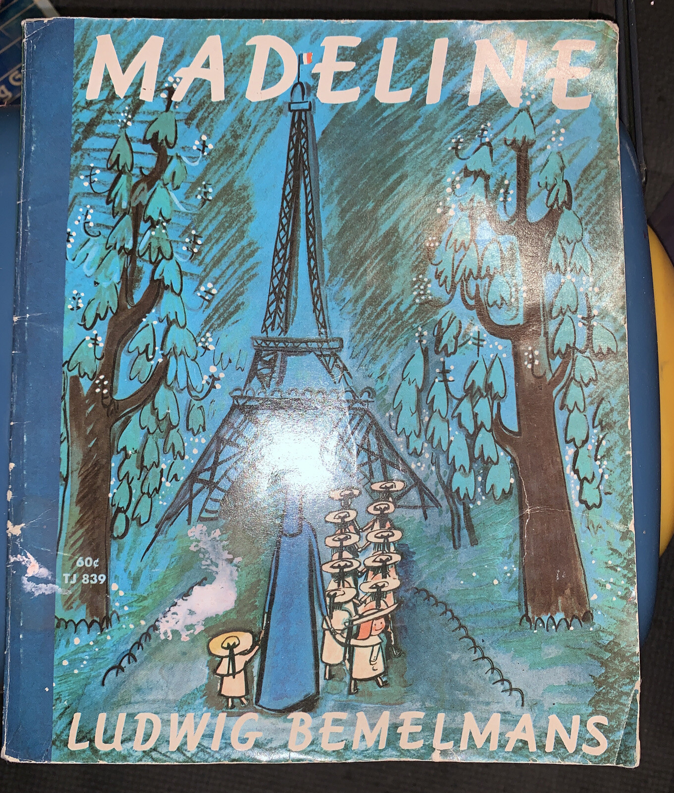 MADELINE, REISSUE 1939 EDITION BY LUDWIG BEMELMANS, 1st PRINTING, 1966,SOFTCOVER