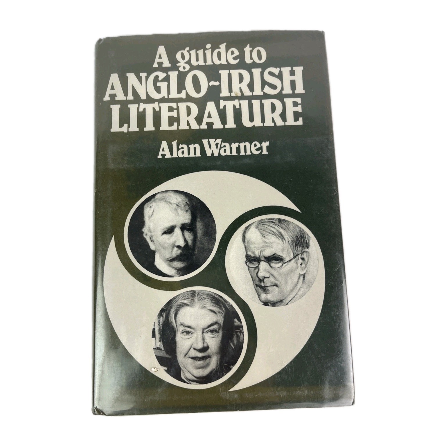 A Guide To ANGLO-IRISH Literature Alan Warner 1981 Gill and MacMillian Dublin