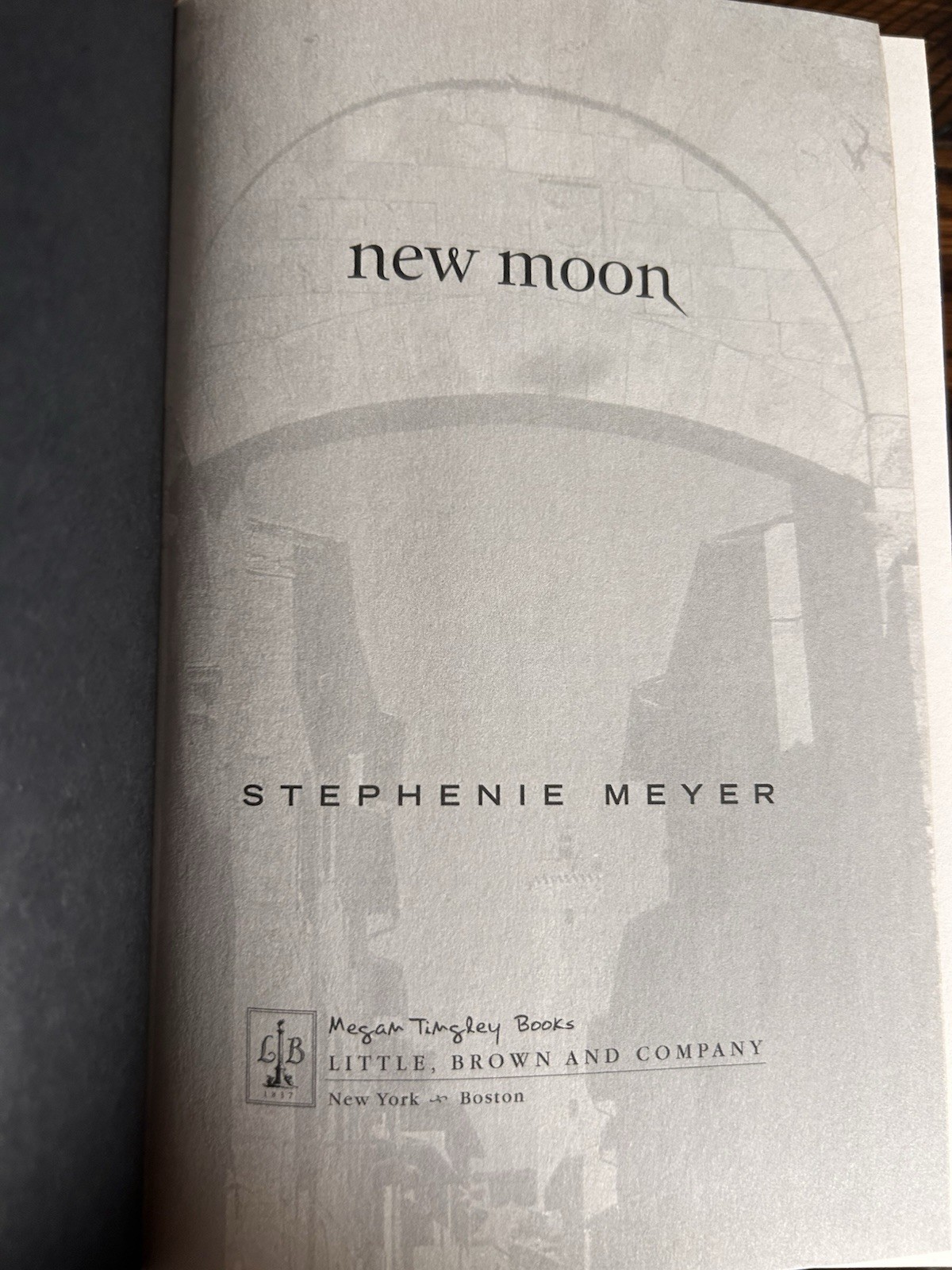 Twilight Saga 4 Book Set Stephenie Meyer Twilight New Moon Eclipse Breaking Dawn