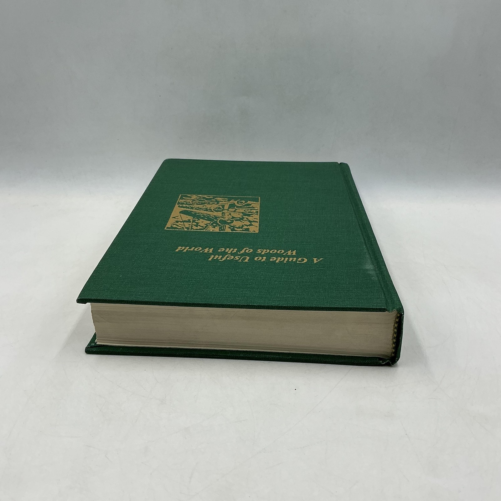 KING PHILIP PUBLISHING A GUIDE TO USEFUL WOODS OF THE WORLD FLYNN 1994 HC GREEN