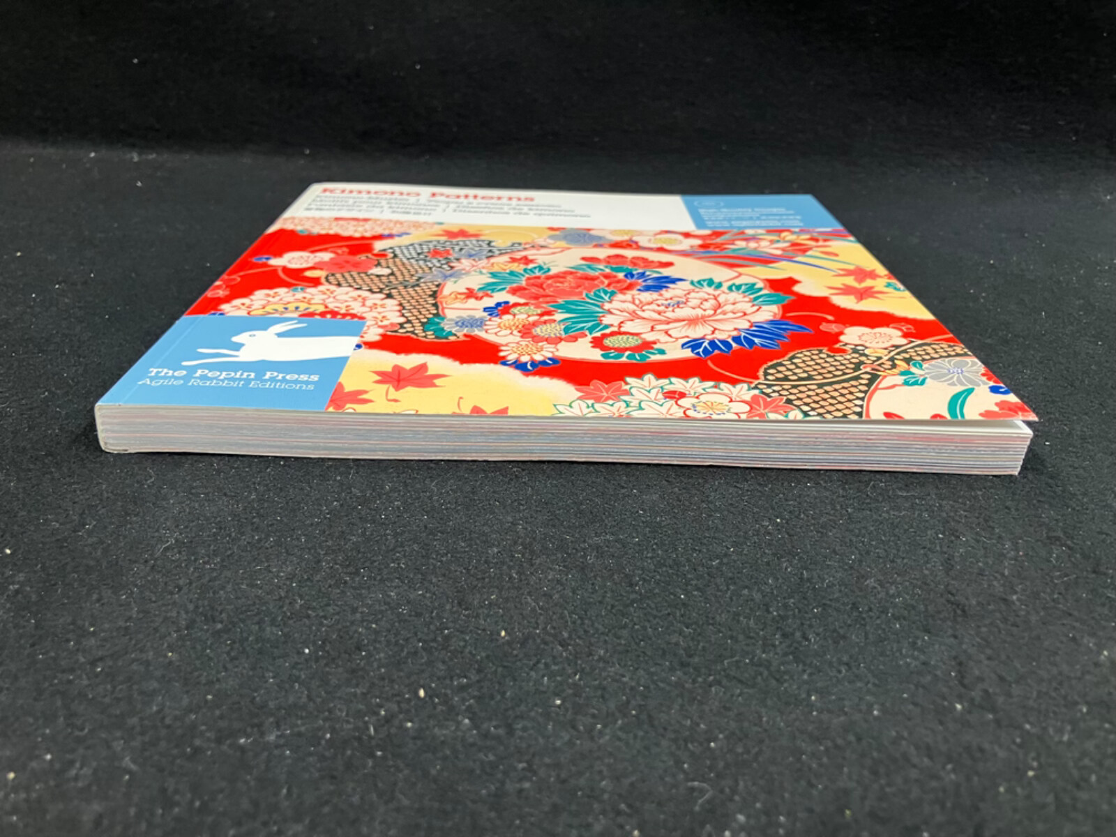 KIMONO PATTERNS BOOK WITH HIGH QUALITY IMAGES WITH CD, PEPIN PRESS, 2009
