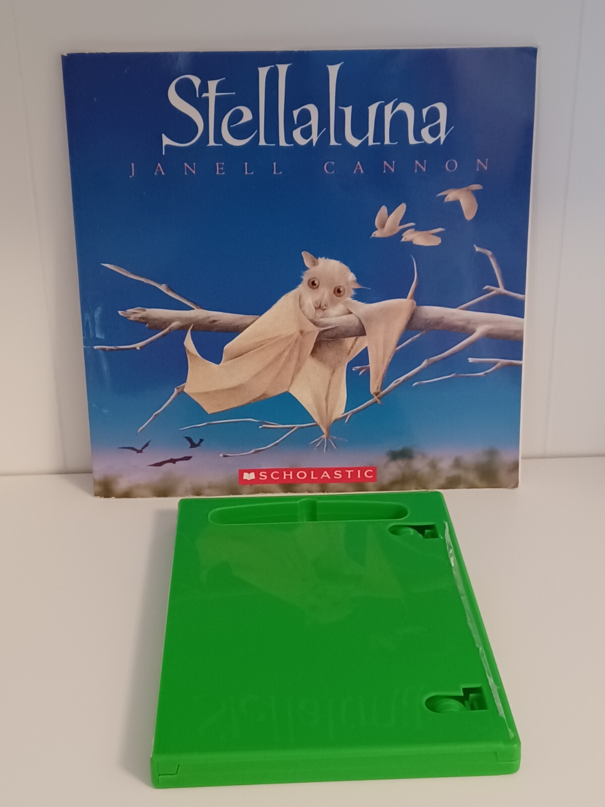 1993 Scholastic Stellaluna Book and 2004 DVD Janell Cannon Lot