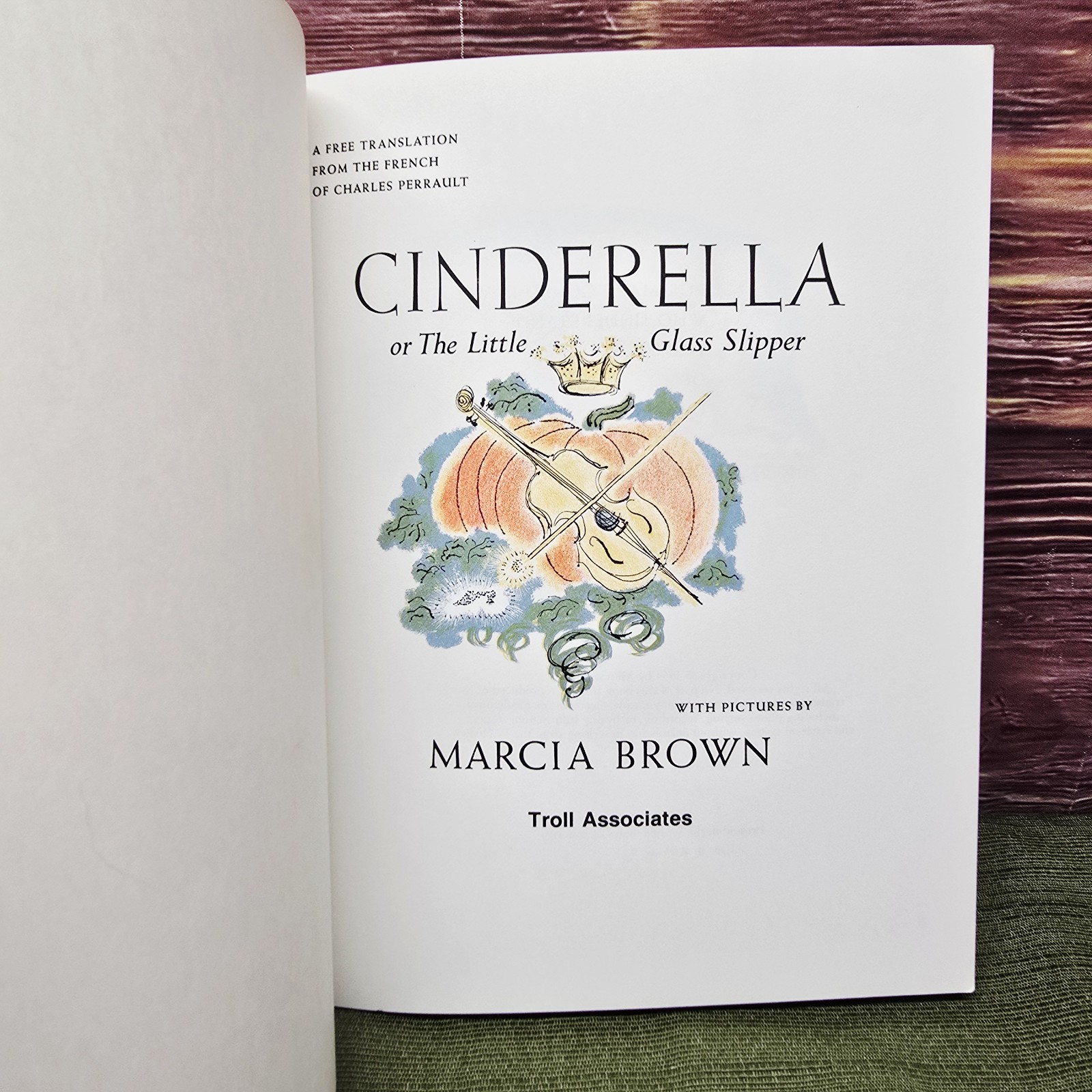 Vintage 1954 Cinderella Marcia Brown Softcover Translated & Illustrated EXC