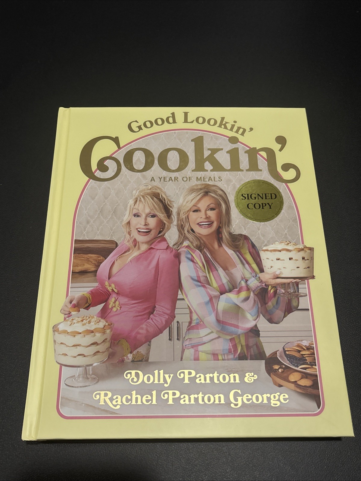 Good Lookin’ Cookin’ By Dolly Parton Autographed Signed – NEW