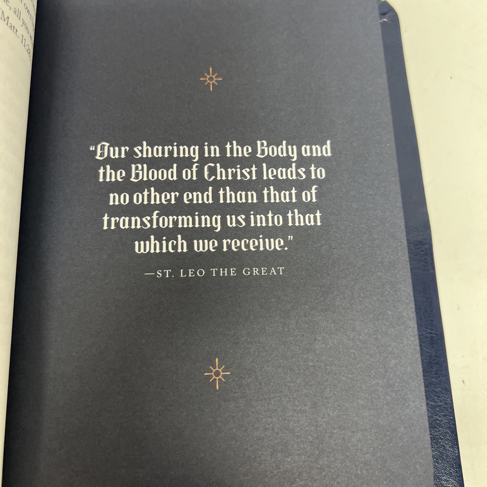 The Holy Hour Meditations For Eucharist Adoration Navy Blue Leather/Gold 2022