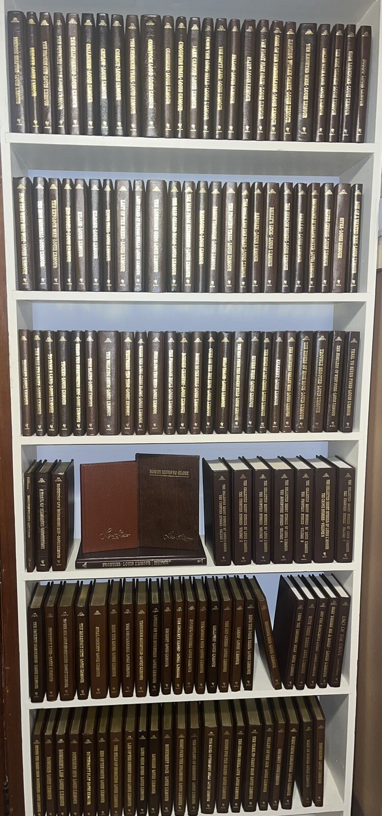 L’Amour Collection Complete Set 130 Books GENUINE LEATHER Ed. Not Leatherette
