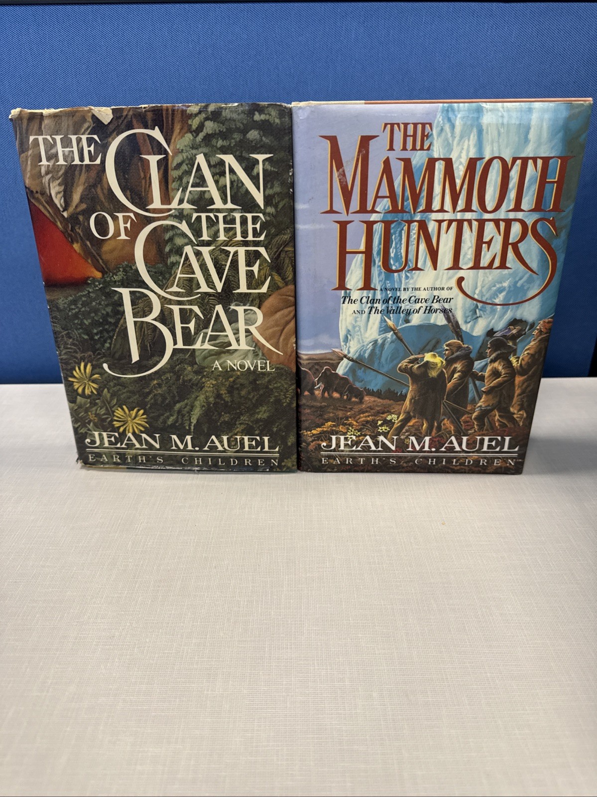 Clan of the Cave Bear & Mammoth Hunters M. Auel (HCDJ) Both 1st Editions