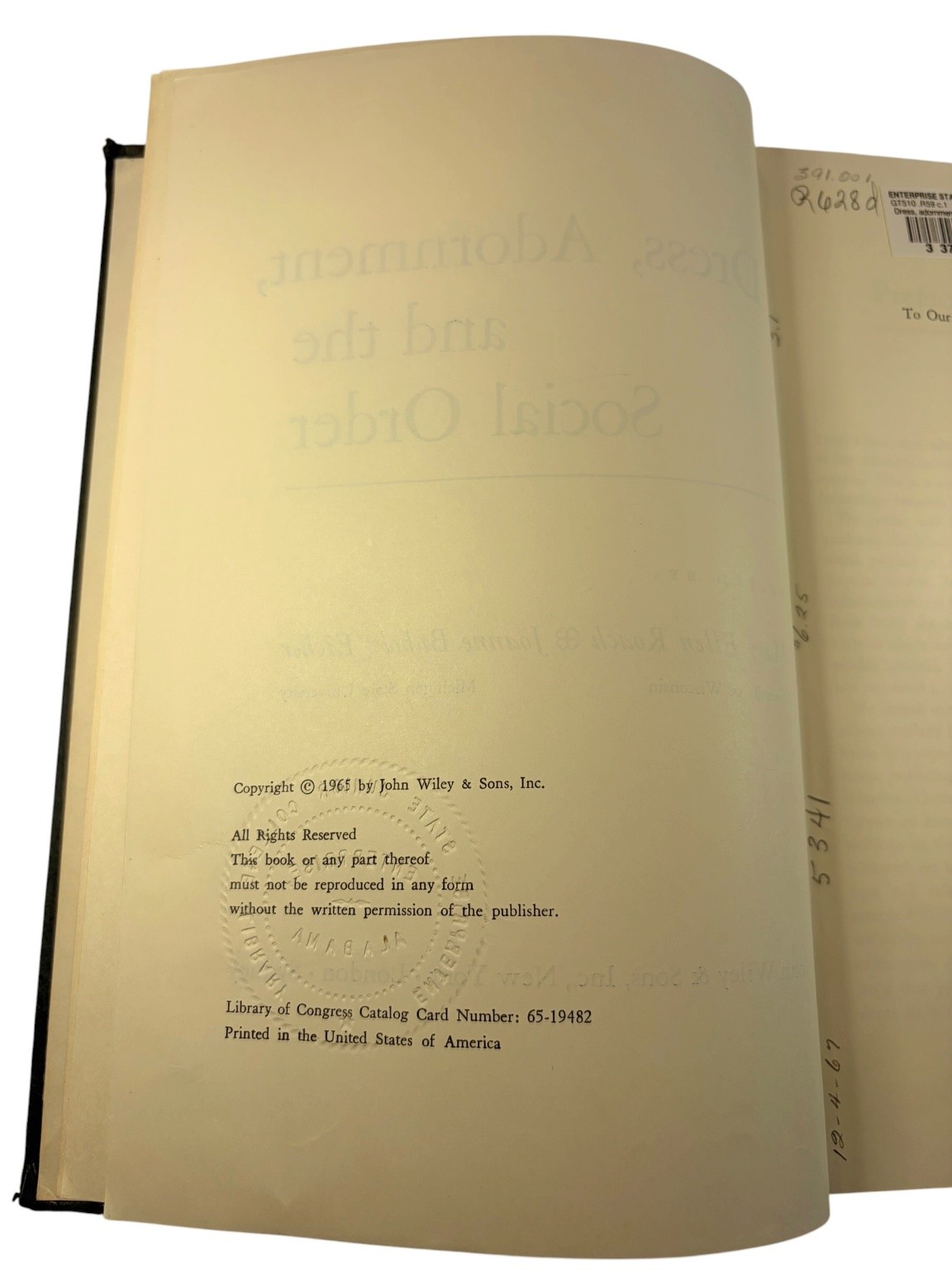 Dress, Adornment, Social Order Roach Eicher 1965 Nonfiction John Wiley & Sons