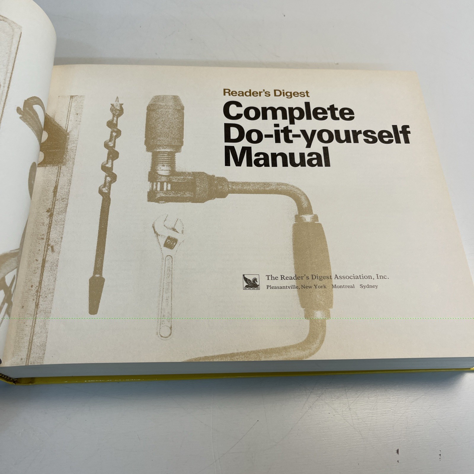Vintage Readers Digest Complete Do It Yourself Manual 1988 Edition