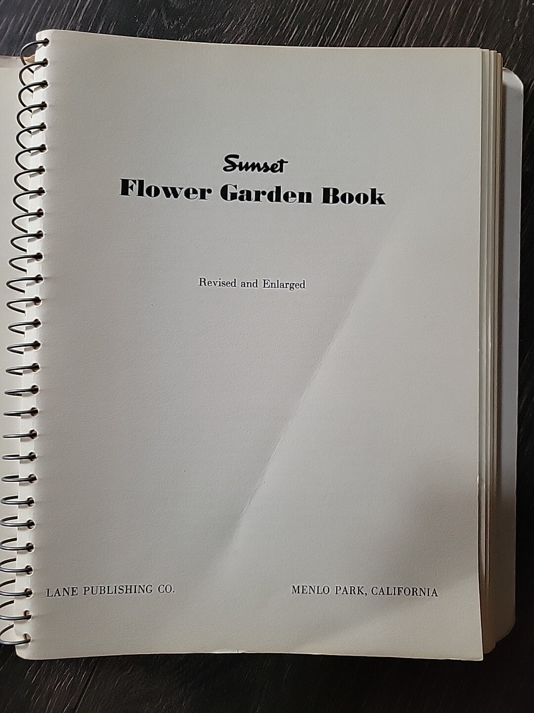 Sunset Flower Garden Book Binder Style Copyright 1947 252 Pages Illustrated Vtg