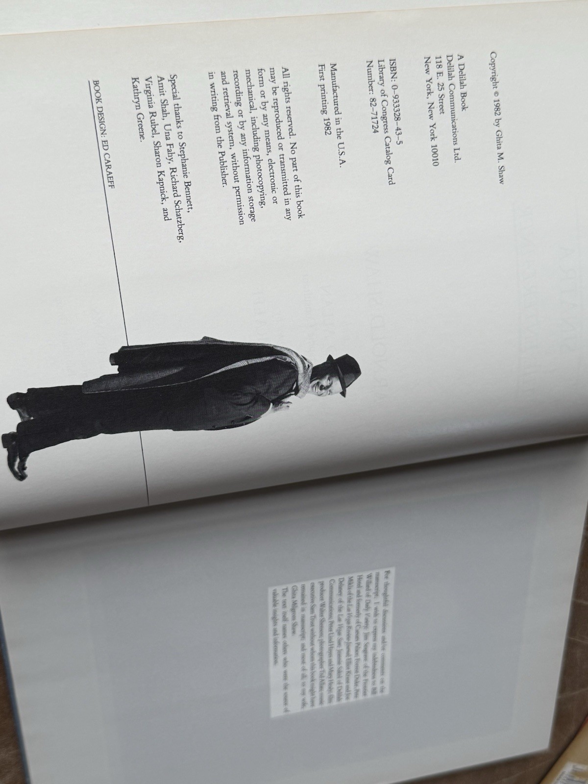 Sinatra: The Entertainer by Arnold Shaw (1982, Hardcover with Dust Jacket)