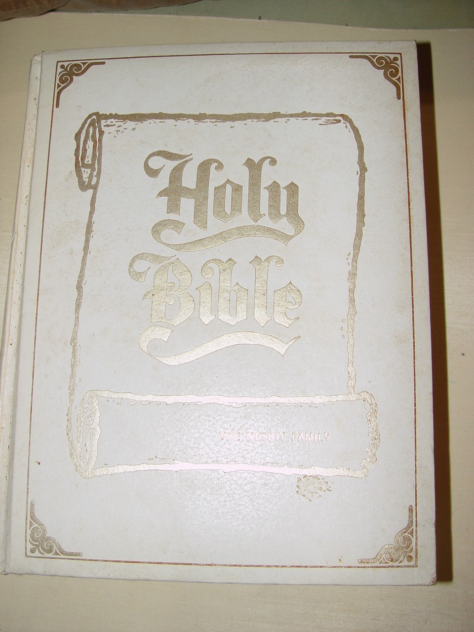 Large Holy Bible C.S.S. Edition With full-Color Illustrations of the Old Masters