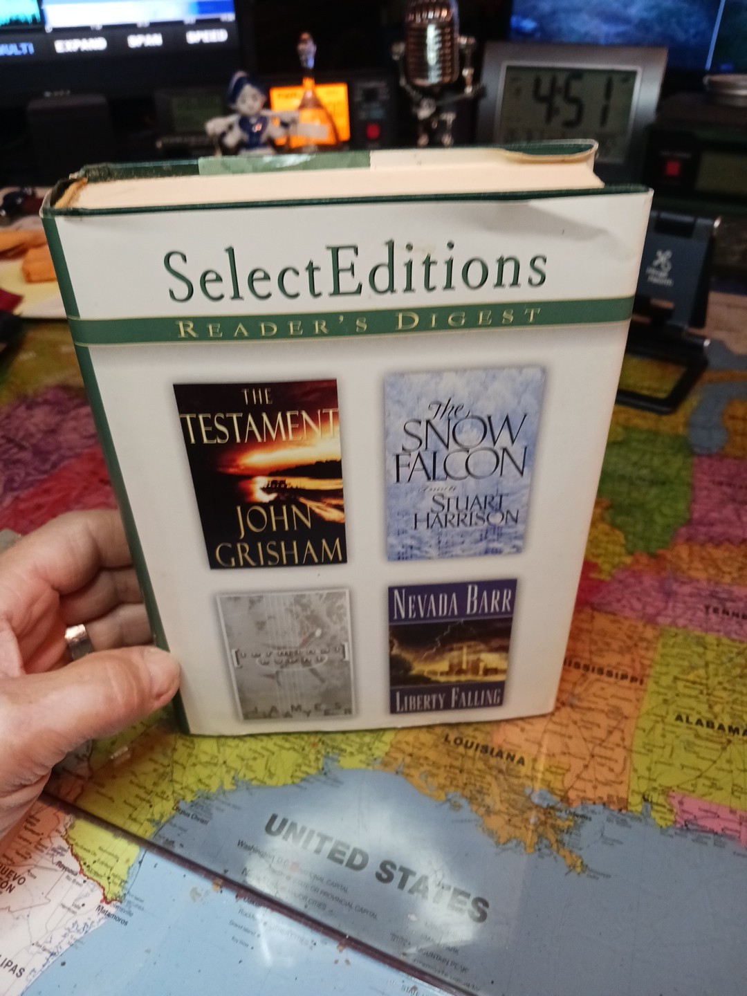 Readers Digest Select Edition. Five 1999. two Hardcover 4 Papperback