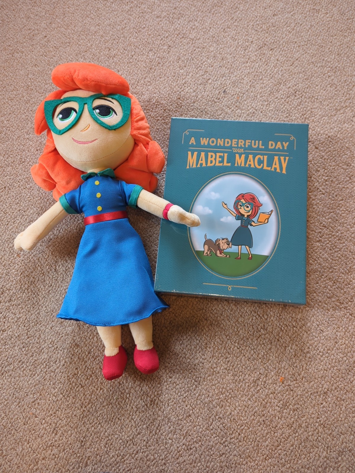 A Wonderful Day With Mabel Maclay Childrens 5 Book Set sealed W/ Plush Doll NEW