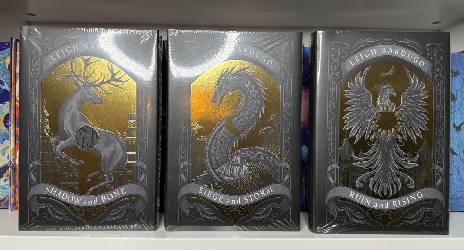 Shadow and Bone Trilogy Leigh Bardugo Signed and Sealed LitJoy Crate W/ Key