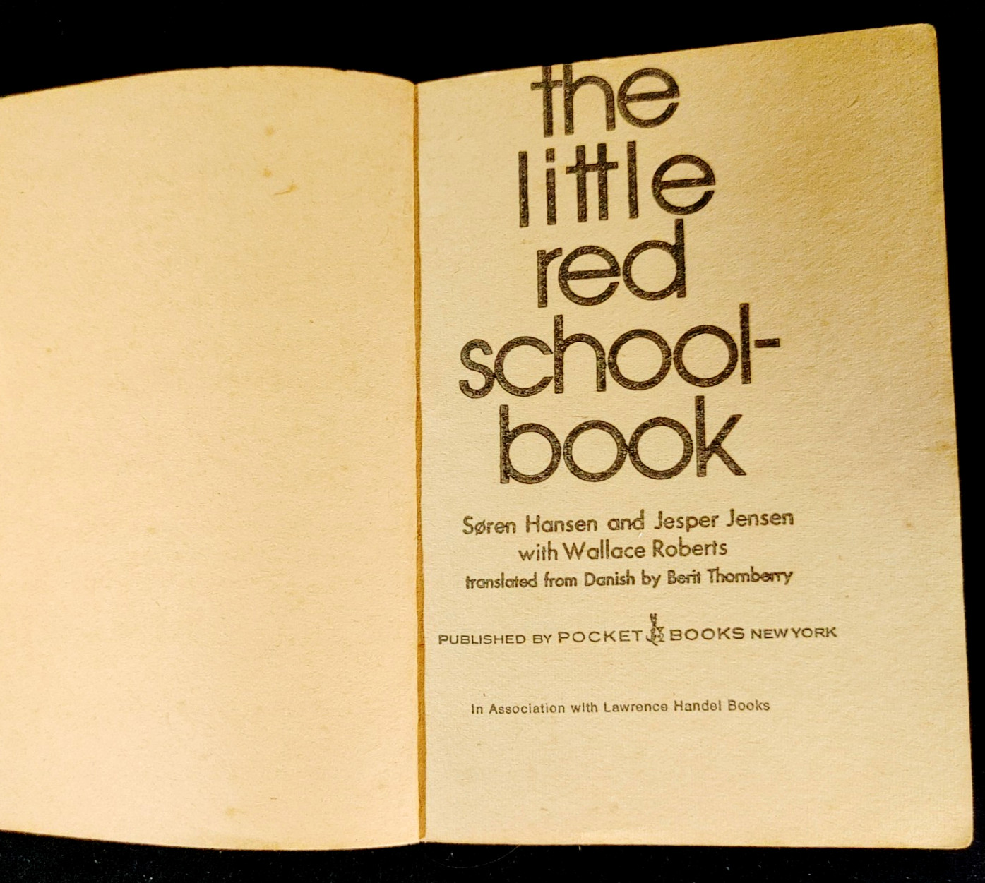 The Little Red Schoolbook Explained Everything For Young People Nov 1971 1st Ed