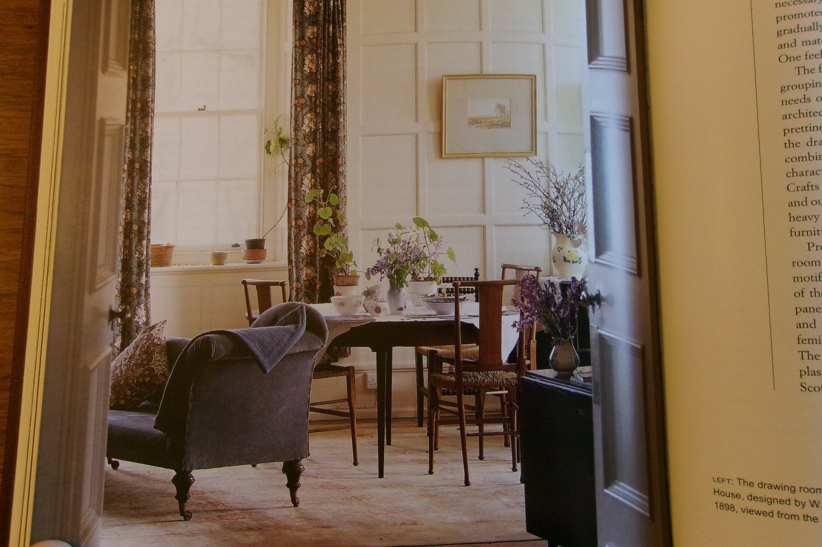 Arts & Crafts Lifestyle and Design by Wendy Hitchmough c. 2000 Hardcover