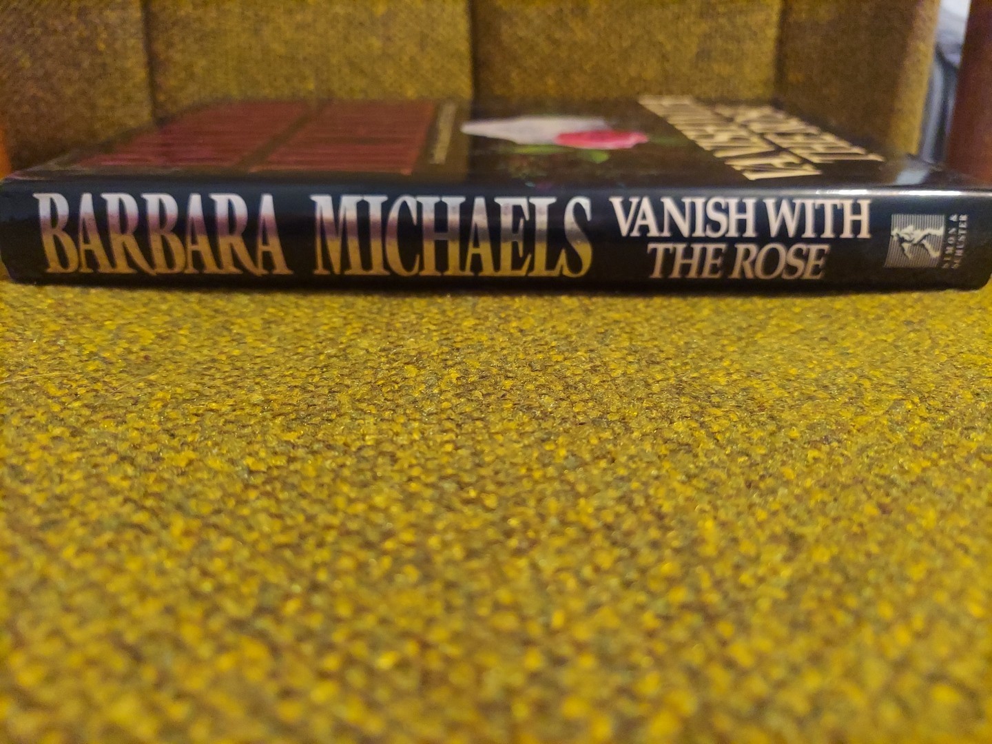 Vanish with the Rose by Barbara Michaels (1992, Hardcover)