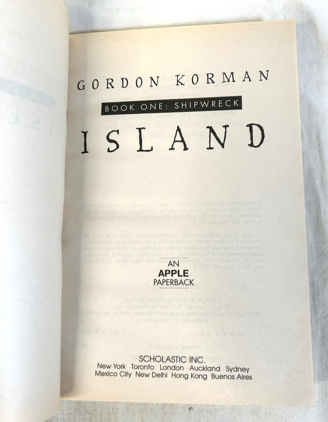 Vintage Gordon Korman Island Trilogy Set 3 Shipwreck Survival Escape Paperback