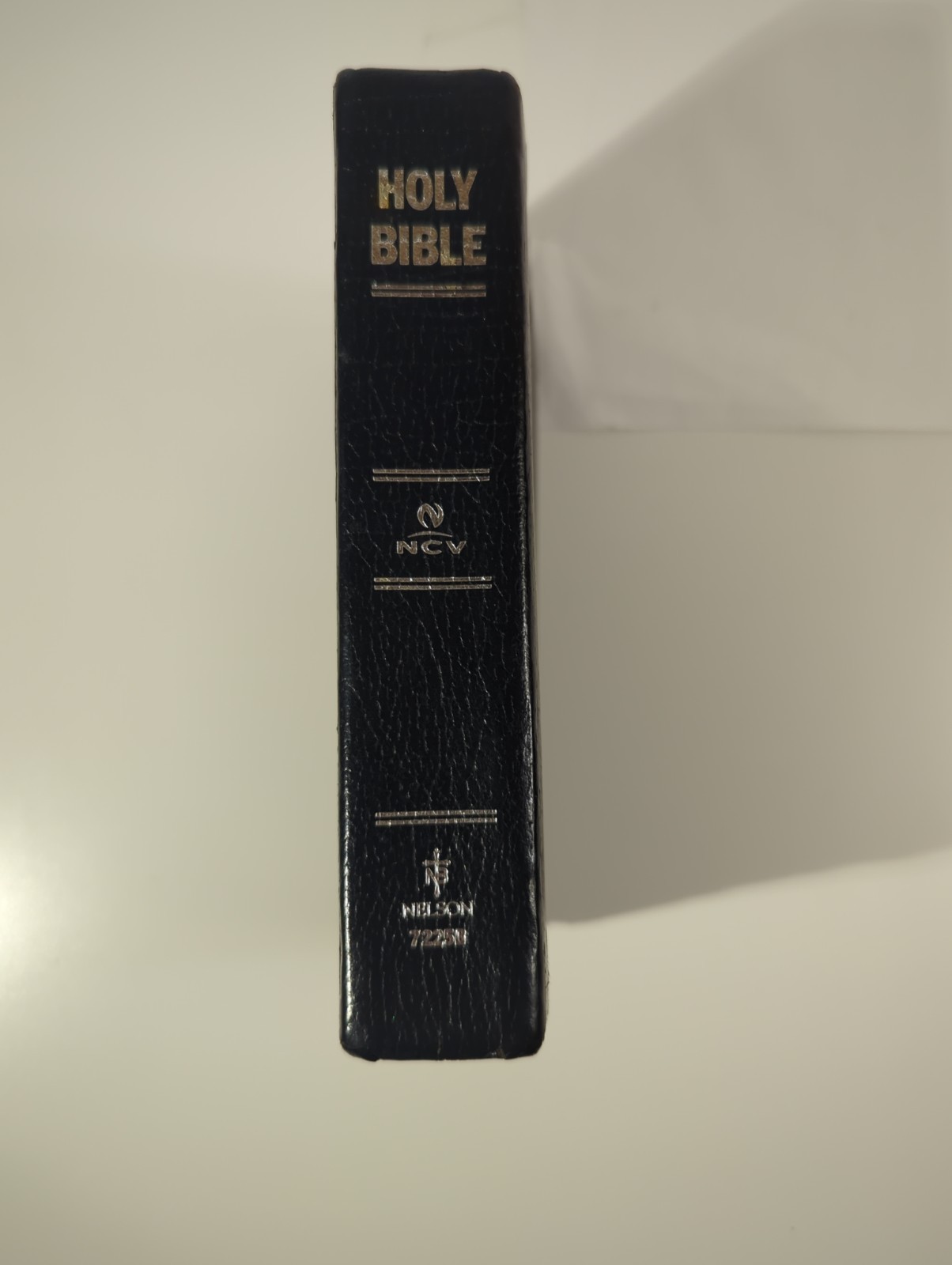 Holy Bible New Century Version Black Leather Compact NCV-Nelson 7225
