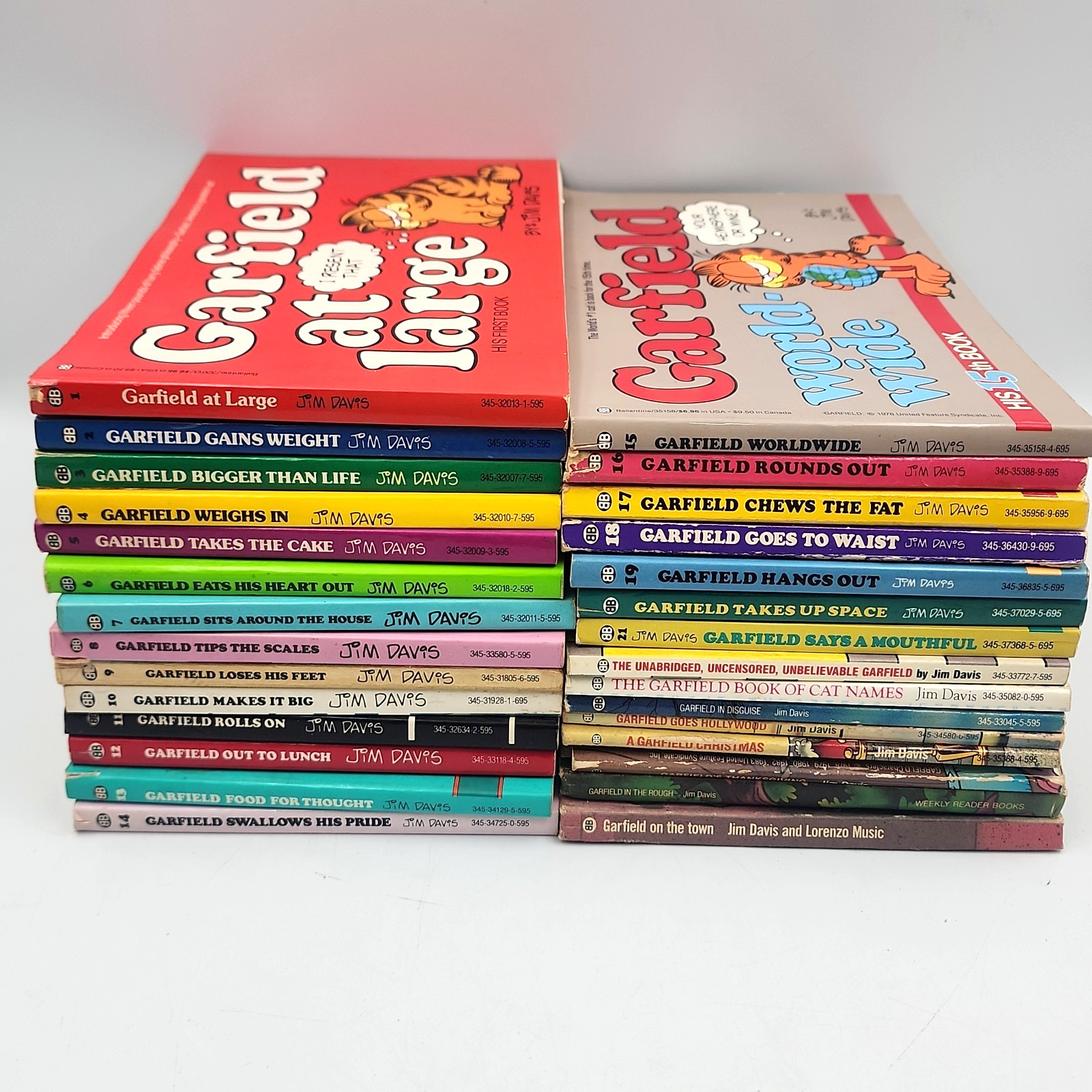 Garfield Jim Davis Book Lot of 29 Paperbacks Some First Editions Vintage