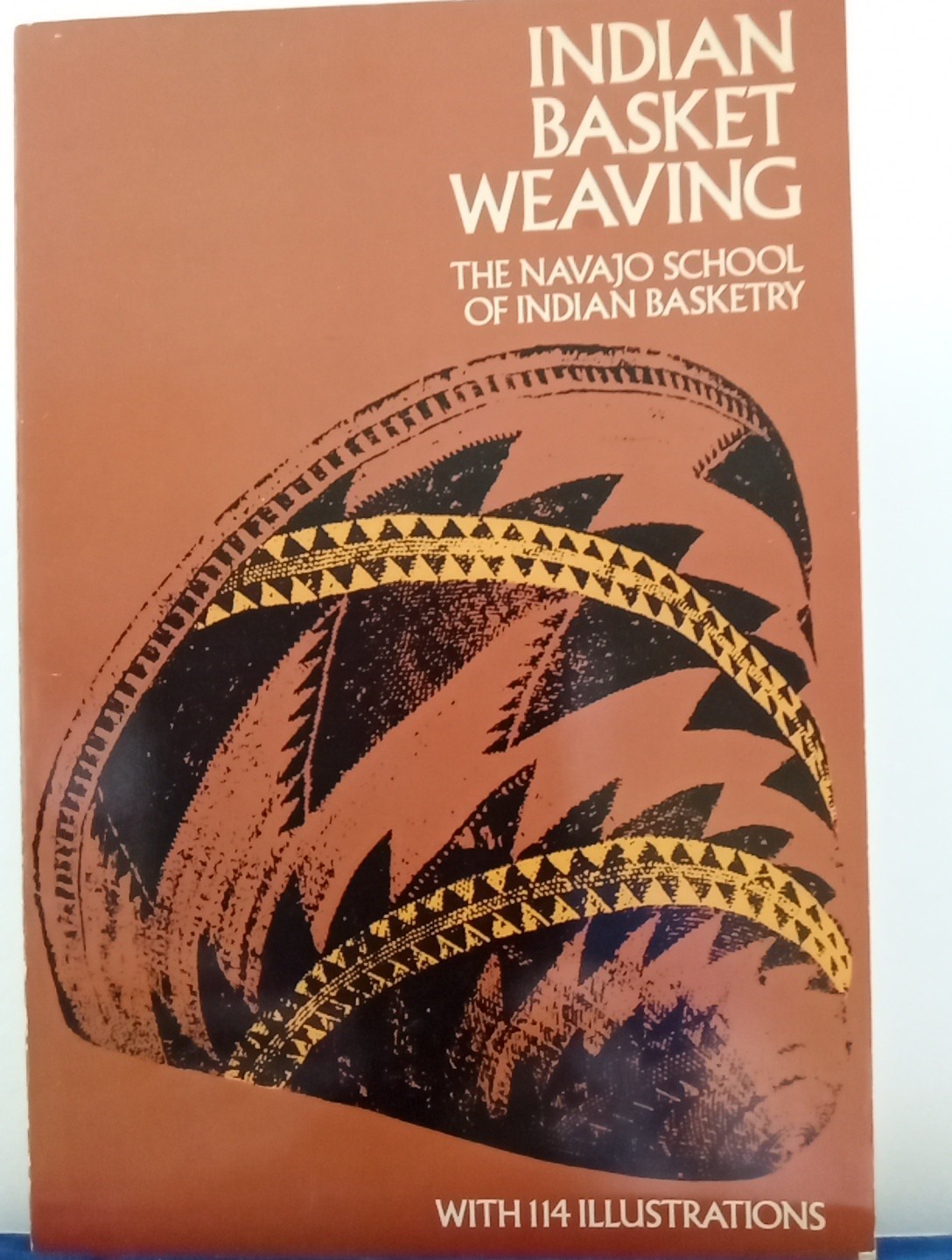 Indian Basket Weaving : The Navajo School of Indian Basketry – 114 Illustrations