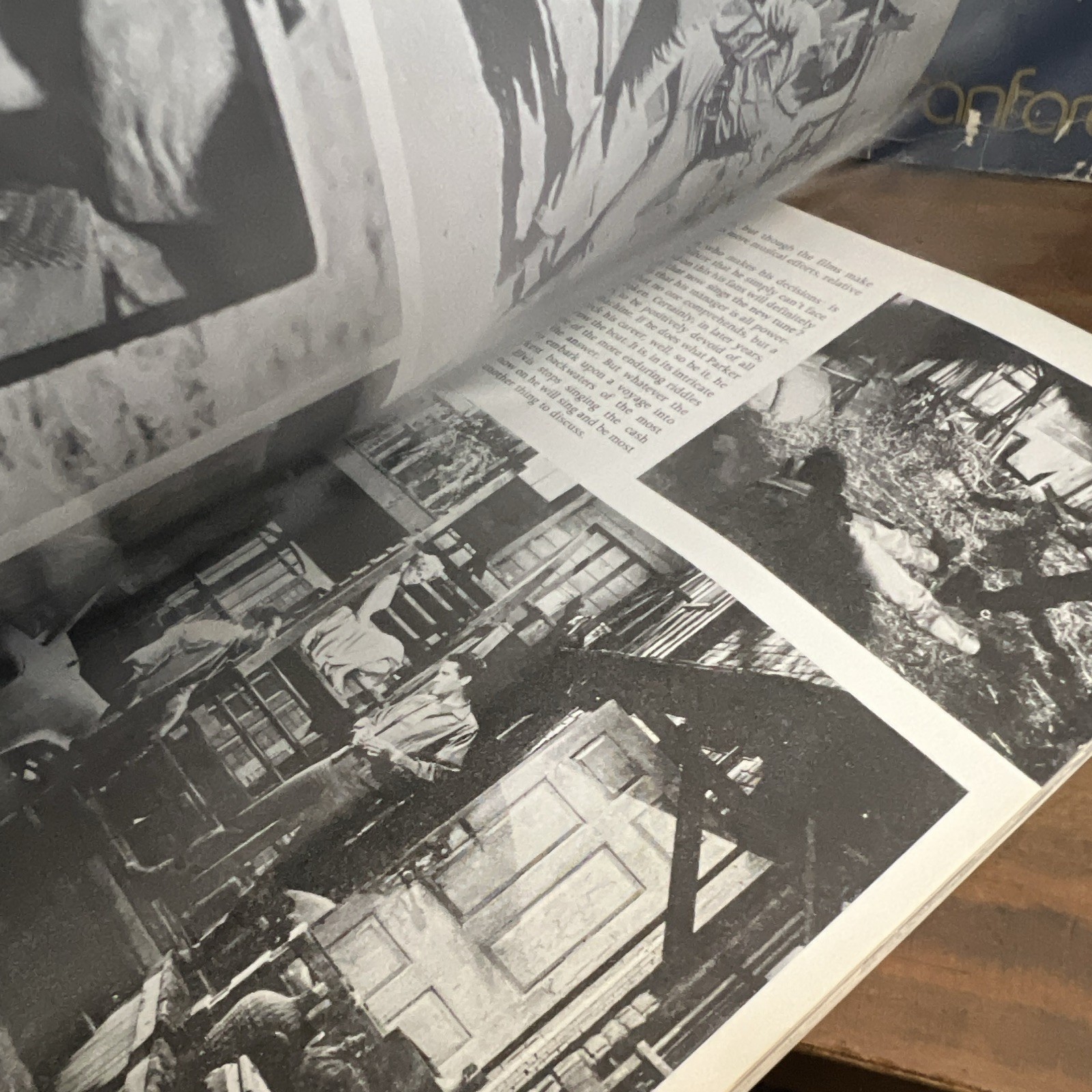 Grosset & Dunlap The Illustrated Elvis Hardcover Illustrated Biography