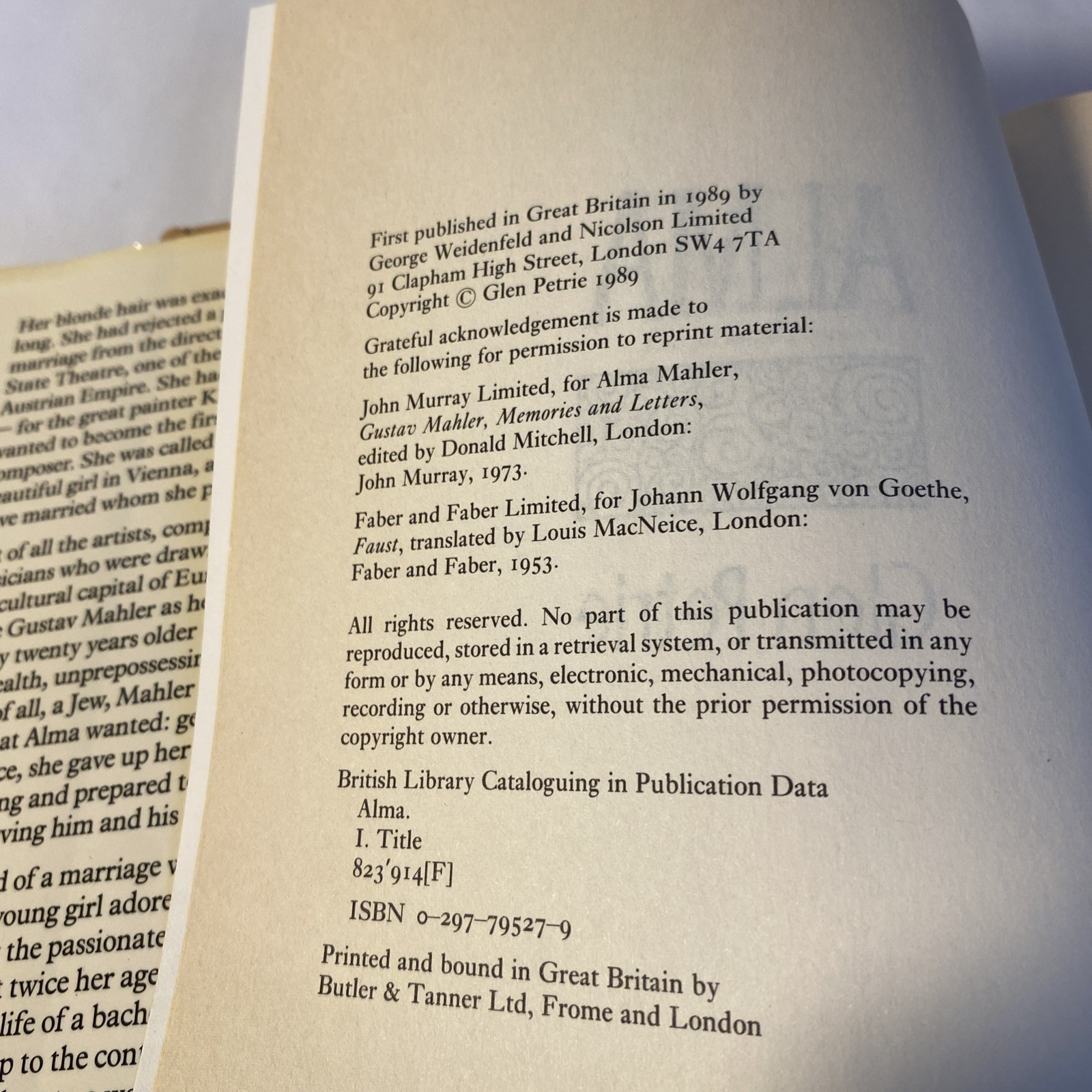 Glen Petrie ALMA Weidenfeld and Nicolsen 1989 HC/DJ First Edition