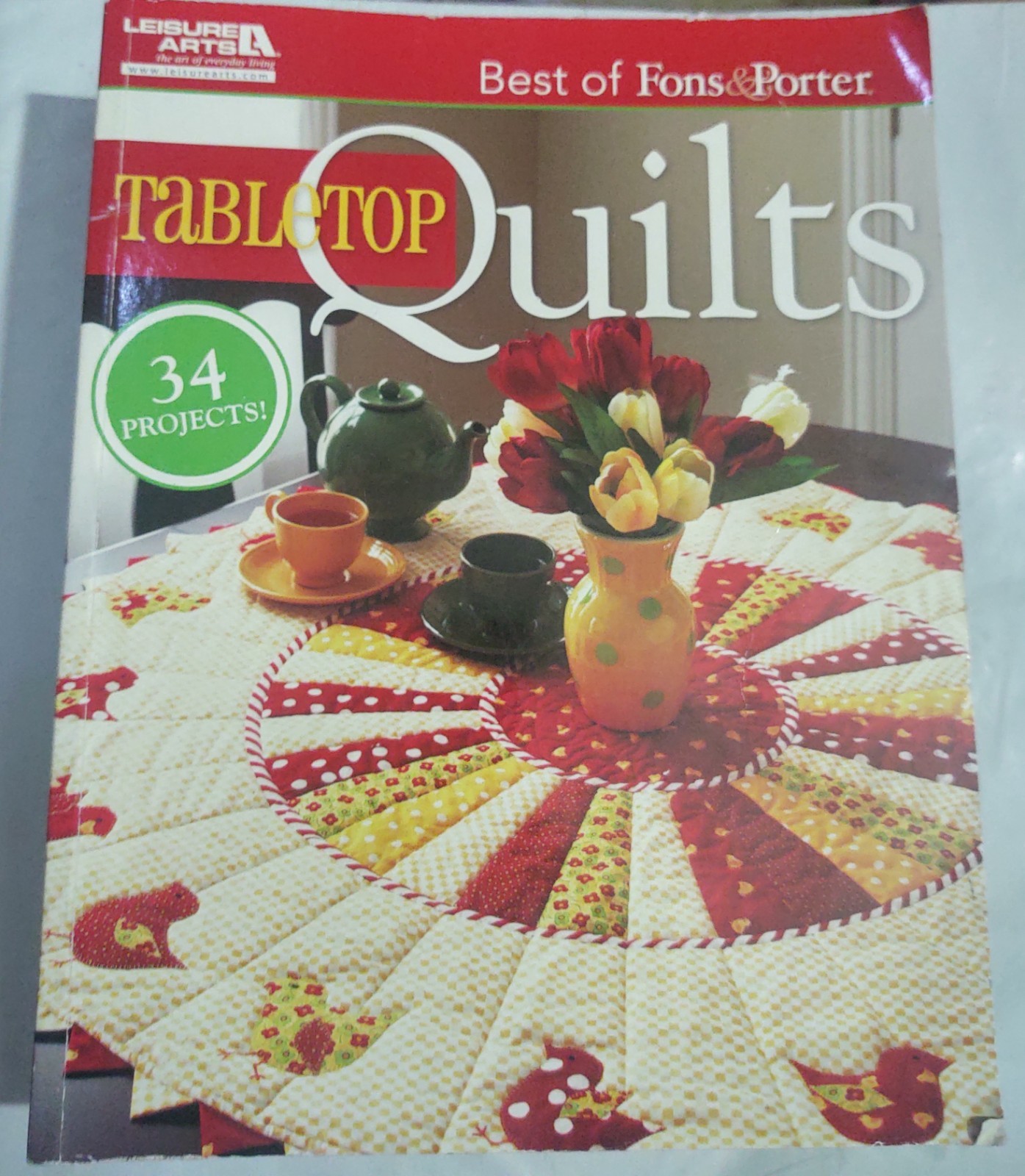 Best of Fons & Porter -Tabletop Quilts Paperback with ten magazines included lot