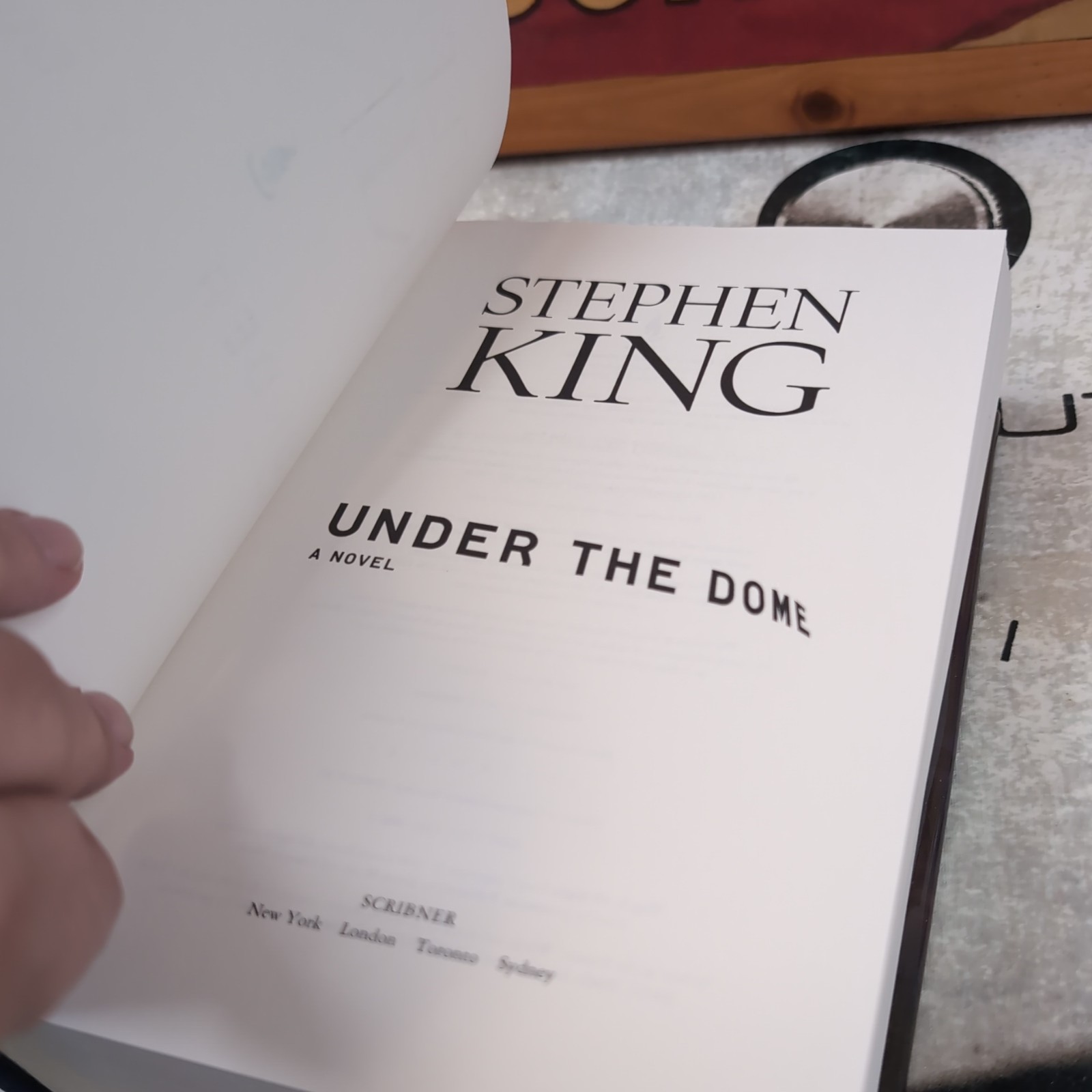 Under The Dome A Novel by Stephen King (2009 Hardcover) First Edition 1st Print
