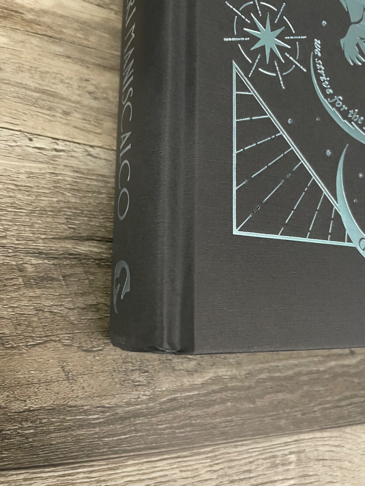 Waterstones THRONE OF SECRETS Kerri Maniscalco SPRAYED EDGES UK 1st/1st