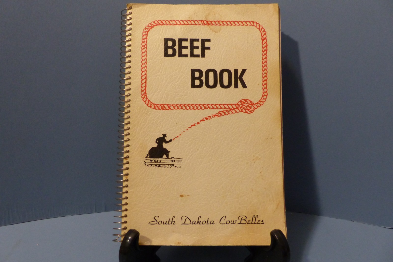 VTG 1980 South Dakota Cow Belles Beef Book Metal Spiral Bound Cookbook 142 Pages