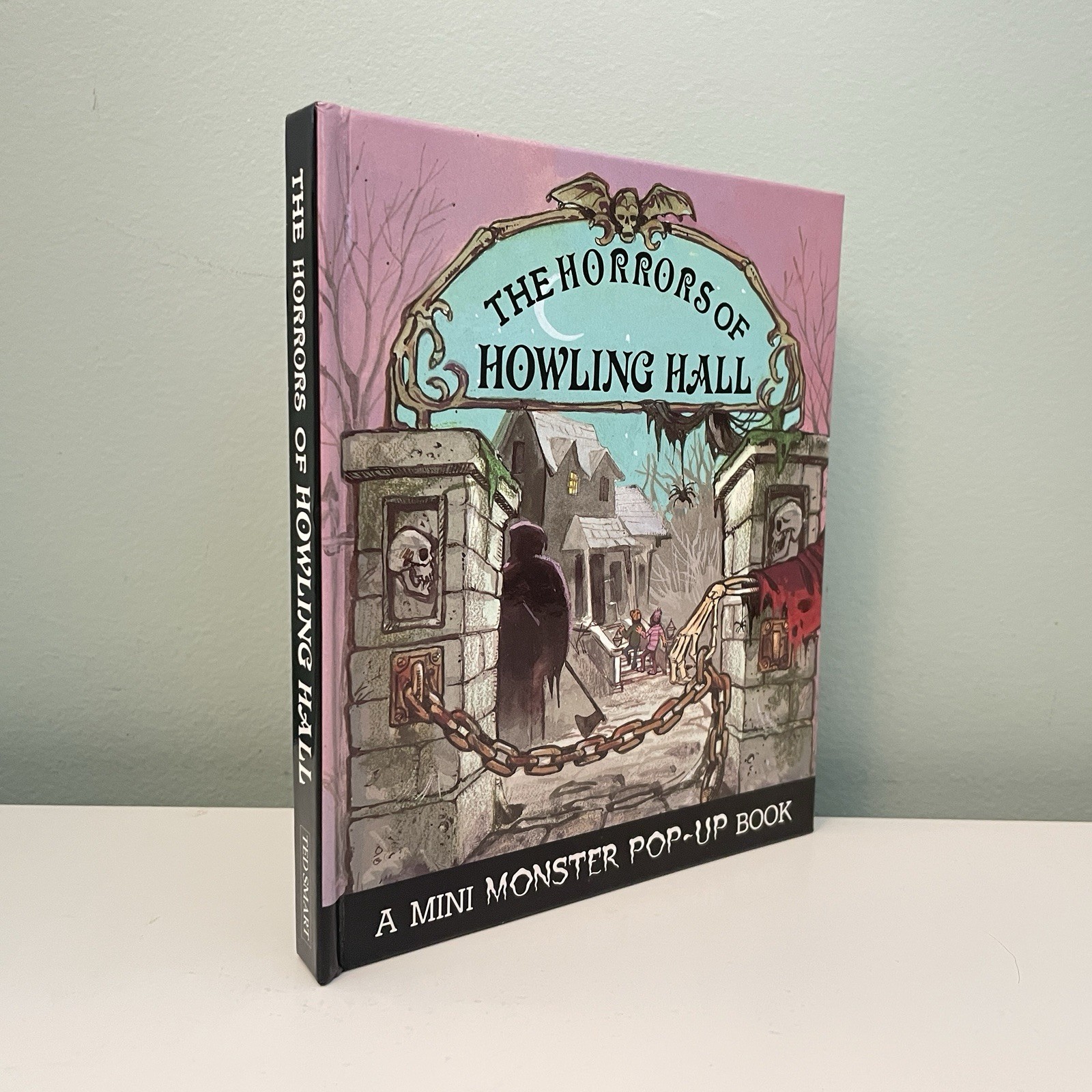 The Horrors of Howing Hall – Mini Monster Pop-Up Book (1992 Hardcover)