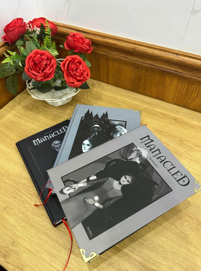 manacled book by senlinyu Full chapter (volume 1.2.3) – Hard cover