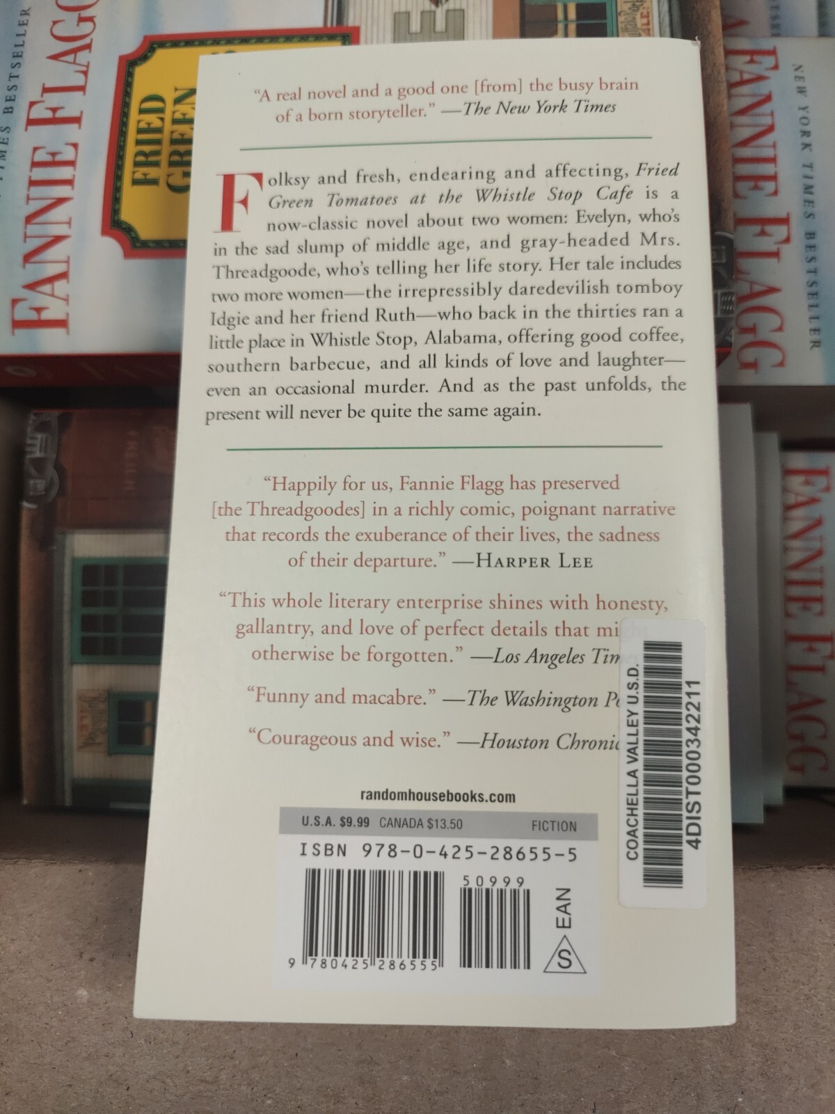 Fried Green Tomatoes at the Whistle Stop Cafe (Ballantine Reader’s – Like New