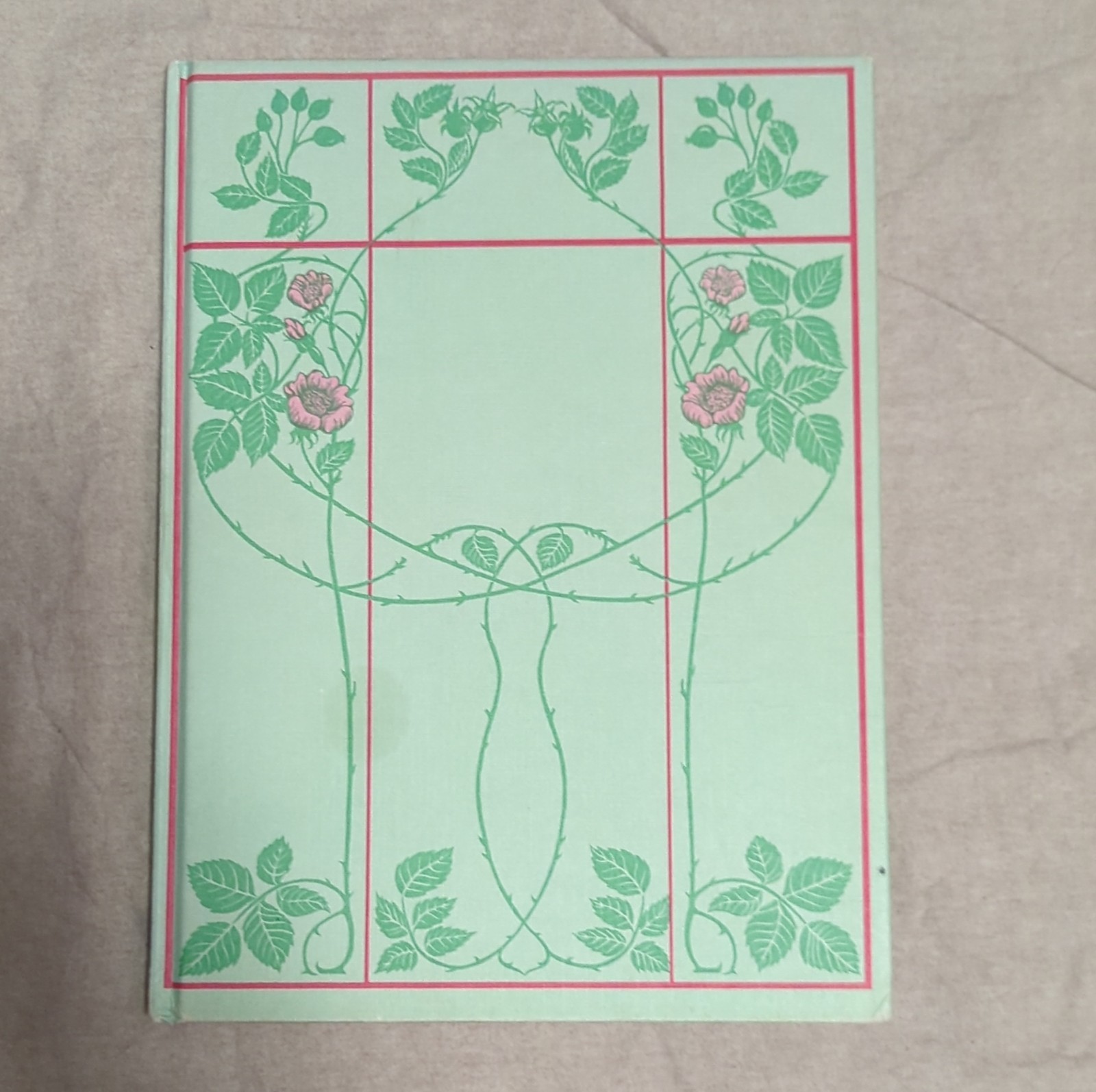 Home & City Gardener Hardcover 1975 Roy Hay Octopus Books Limited