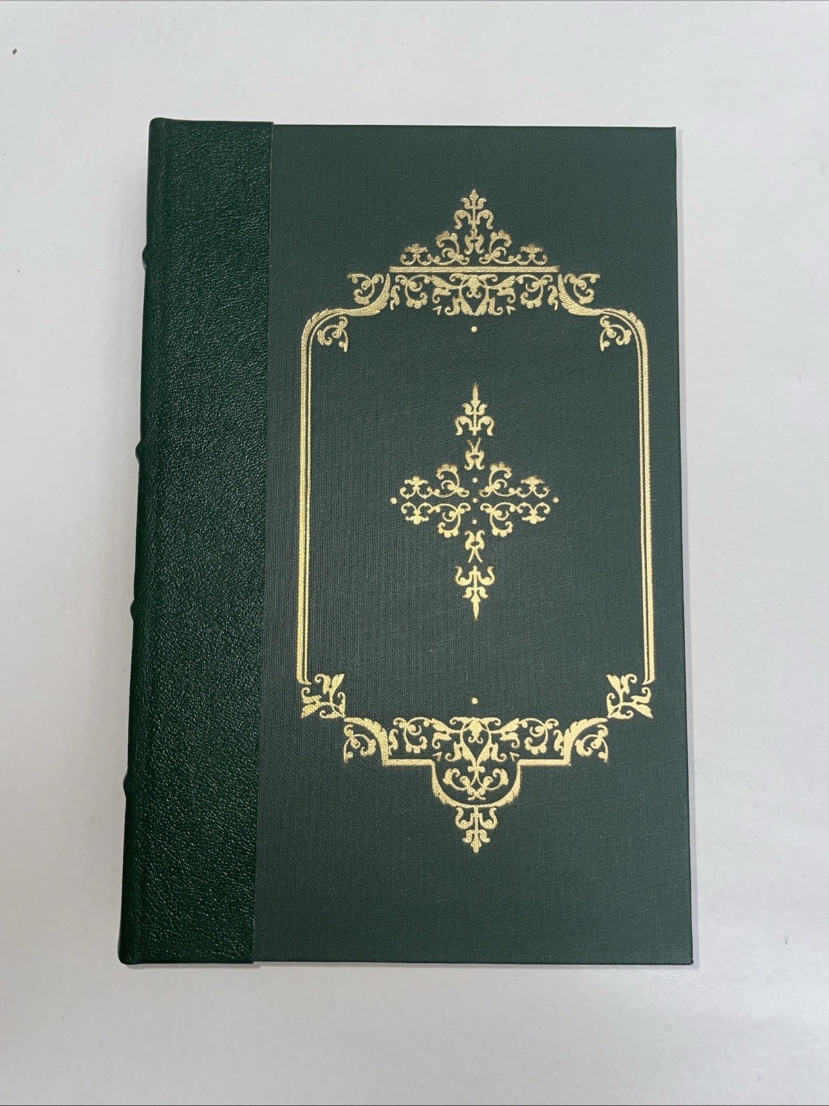 The Trials of Oscar Wilde by H. Montgomery Hyde Notable Trials Library 1989 Gold