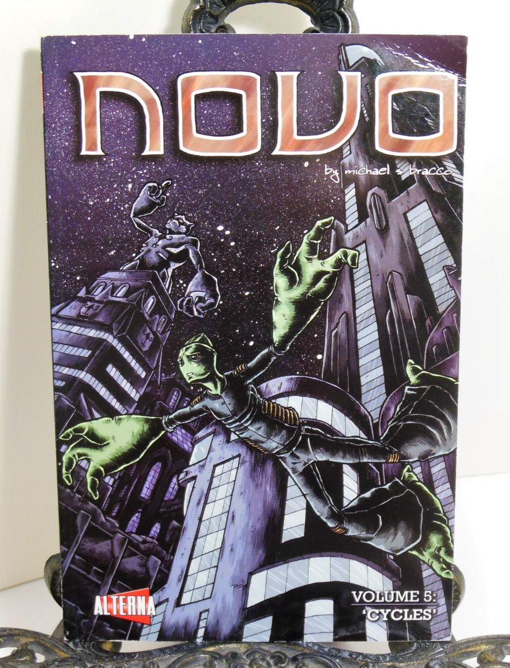 NOVO Volume 5 Cycles Michael Bracco Science Fiction FIRST EDTION Graphic Novel