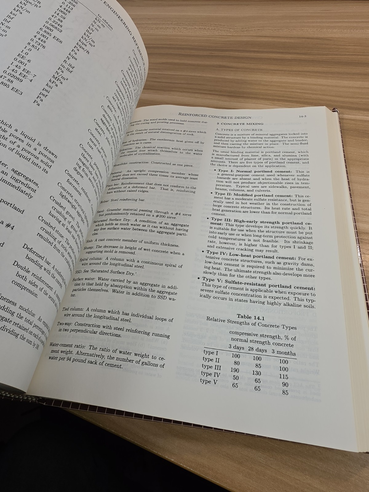 CIVIL ENGINEERING REFERENCE MANUAL (ENGINEERING REVIEW By Michael R Lindeburg