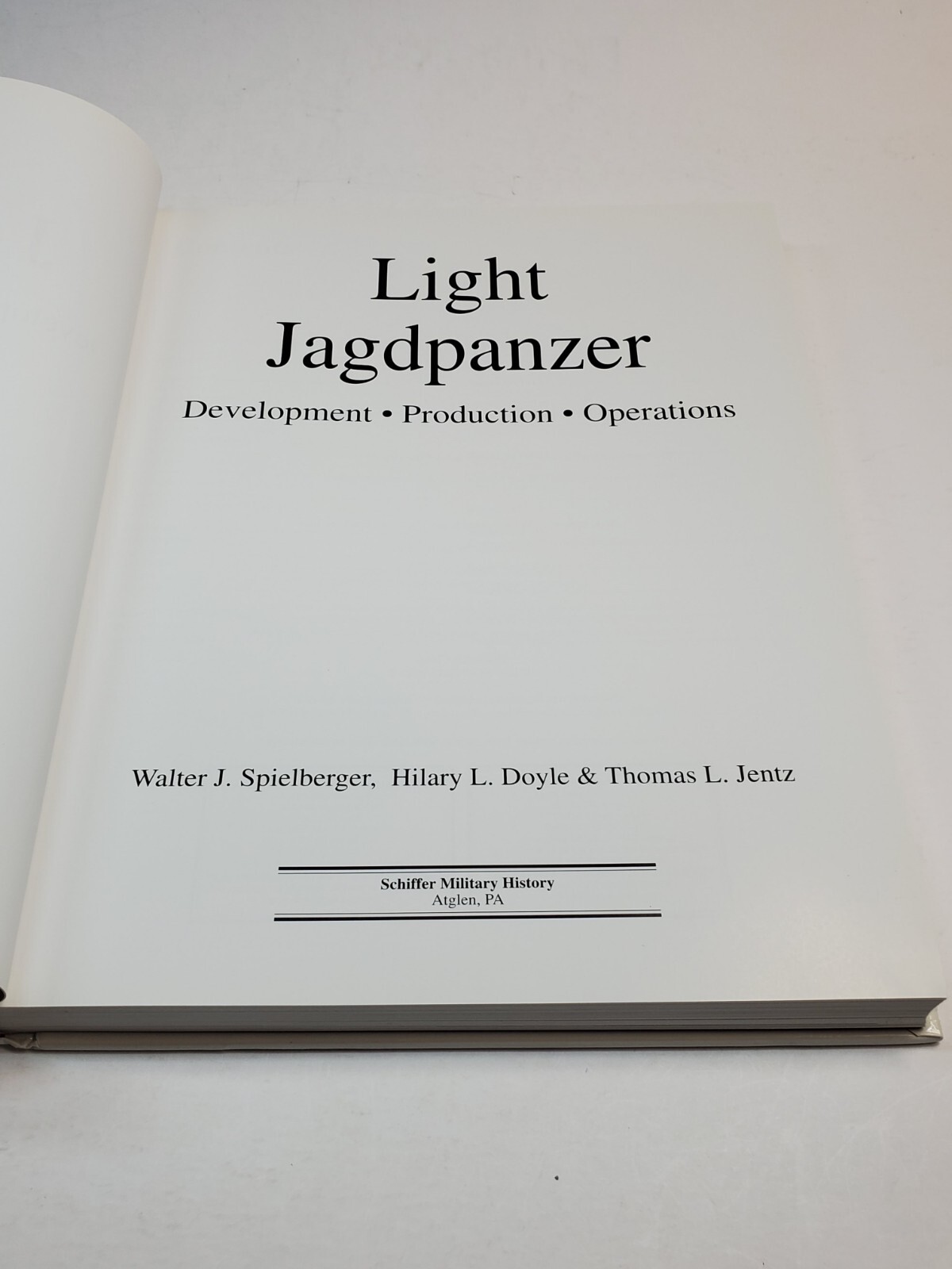 Light Jagdpanzer: Development – Production – Operations – Hardcover – VERY GOOD