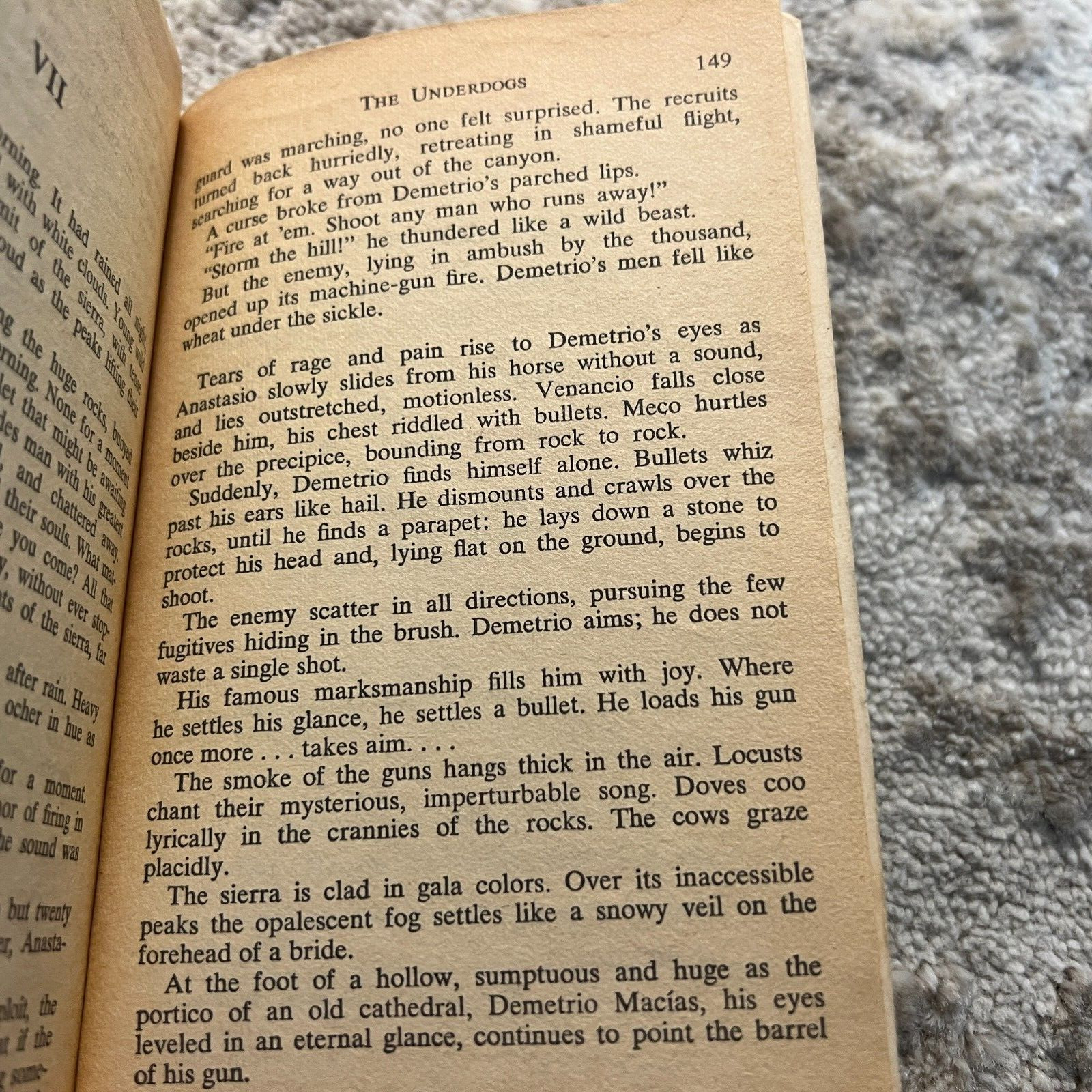 The Underdogs Mexican Revolution Paperback Book by Mariano Azuela Signet 1963