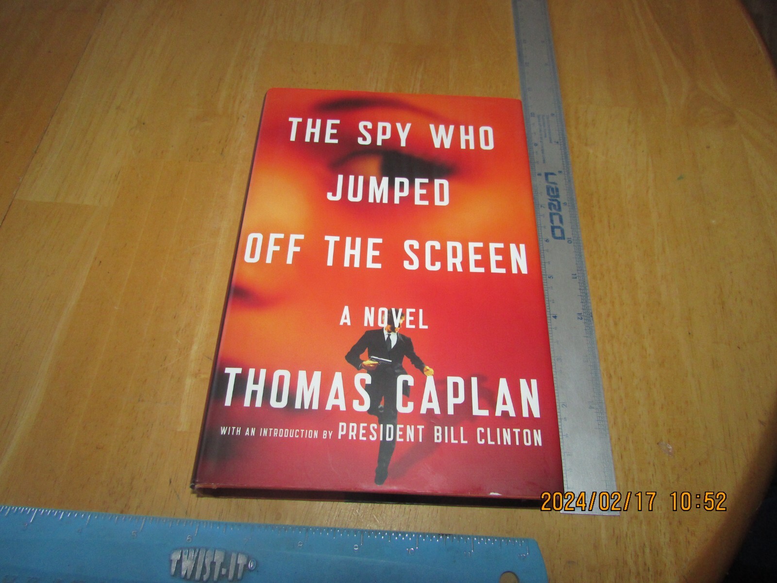The Spy Who Jumped off the Screen by Thomas Caplan (2012, Hardcover)