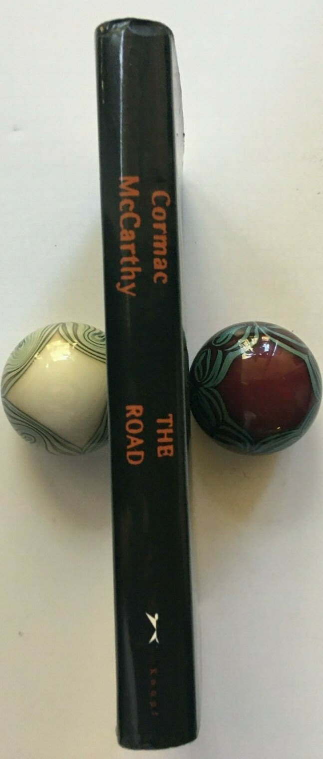 CORMAC McCARTHY, THE ROAD, 1ST ED, 2006, HCDJ