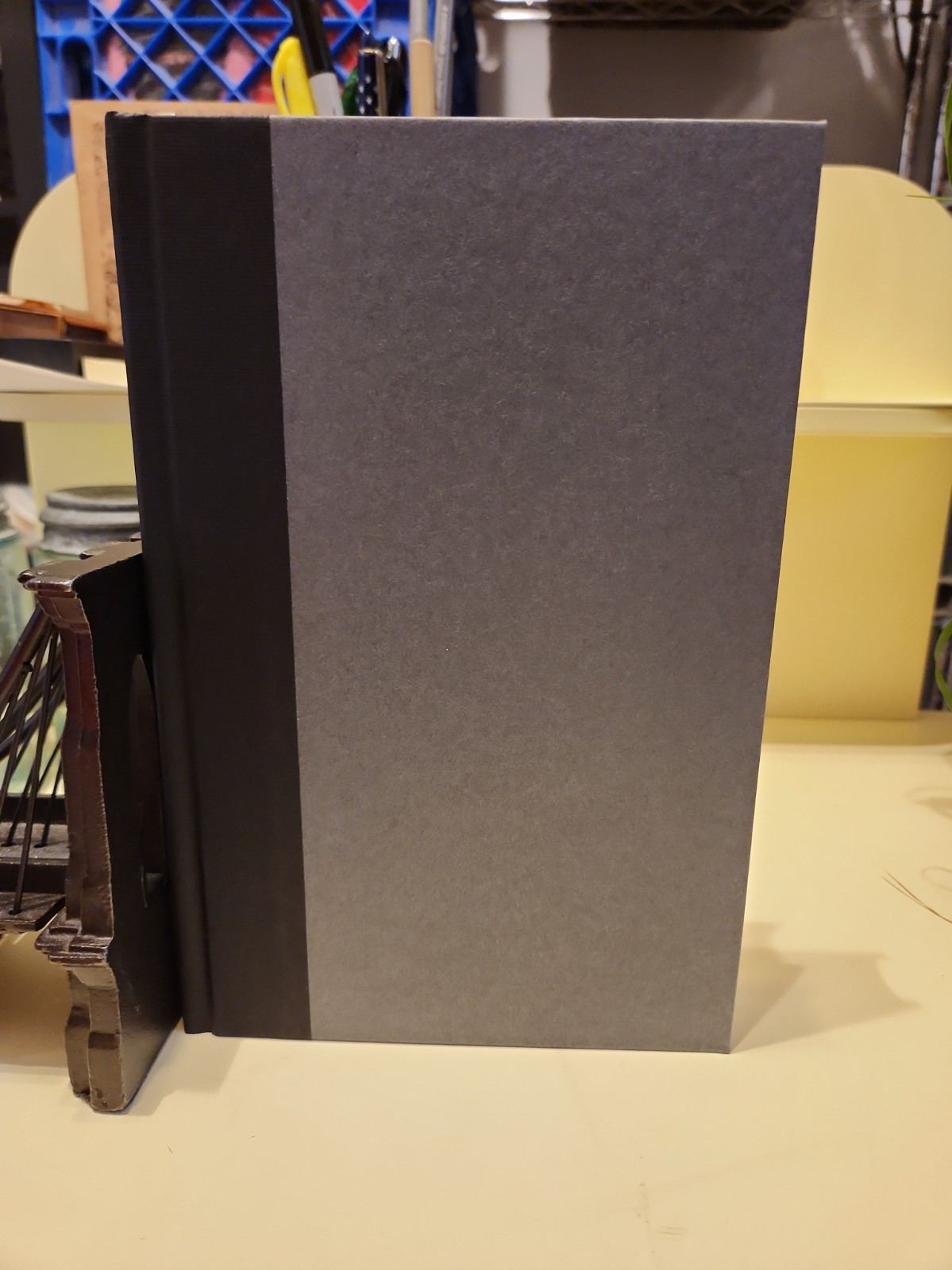 1ST EDITION INSCRIBED BY AUTHOR JOHN COLAPINTO ABOUT THE AUTHOR HC COLLECTIBLE