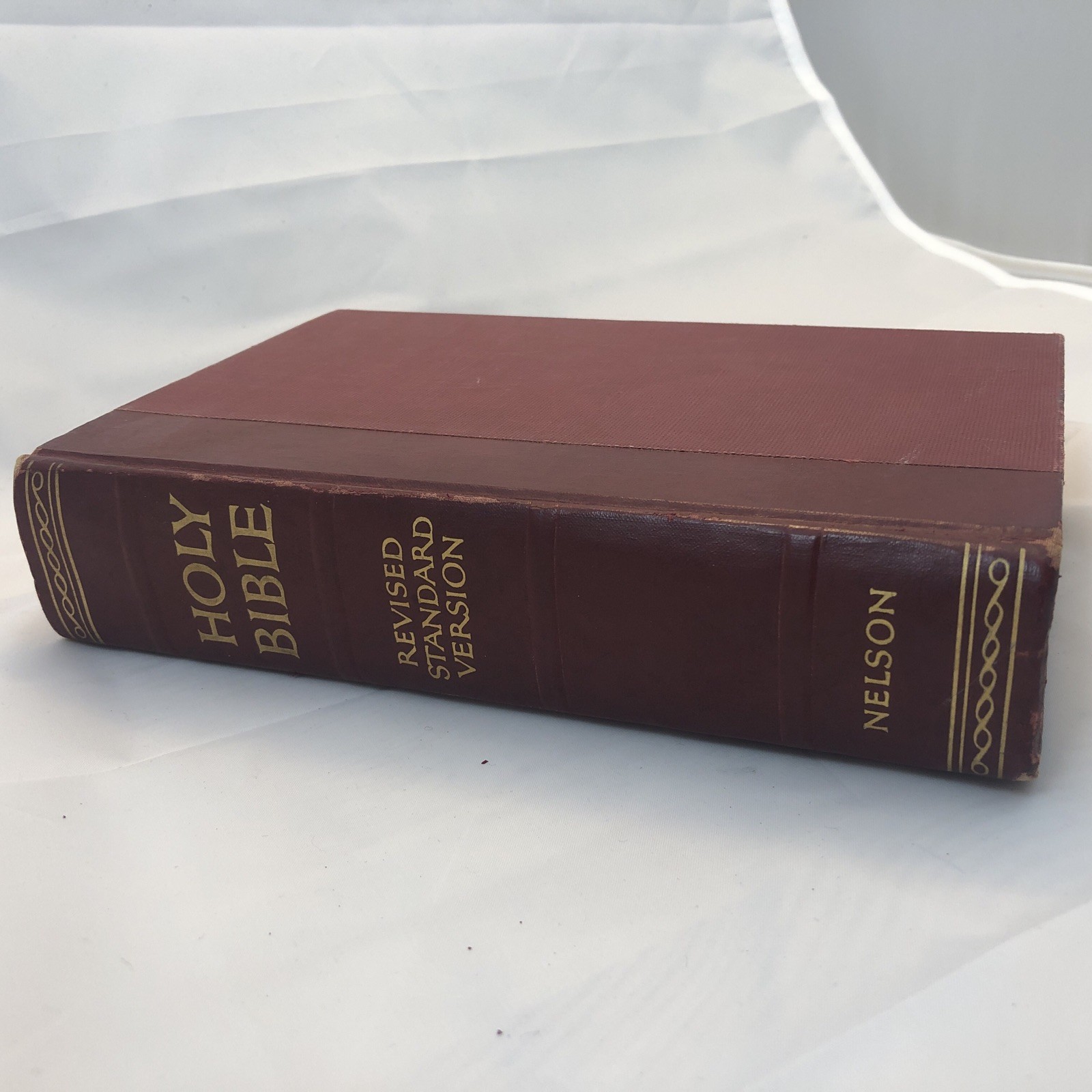 The Holy Bible Revised Standard Version (RSV) 1952 Nelson Red Hardcover Vintage