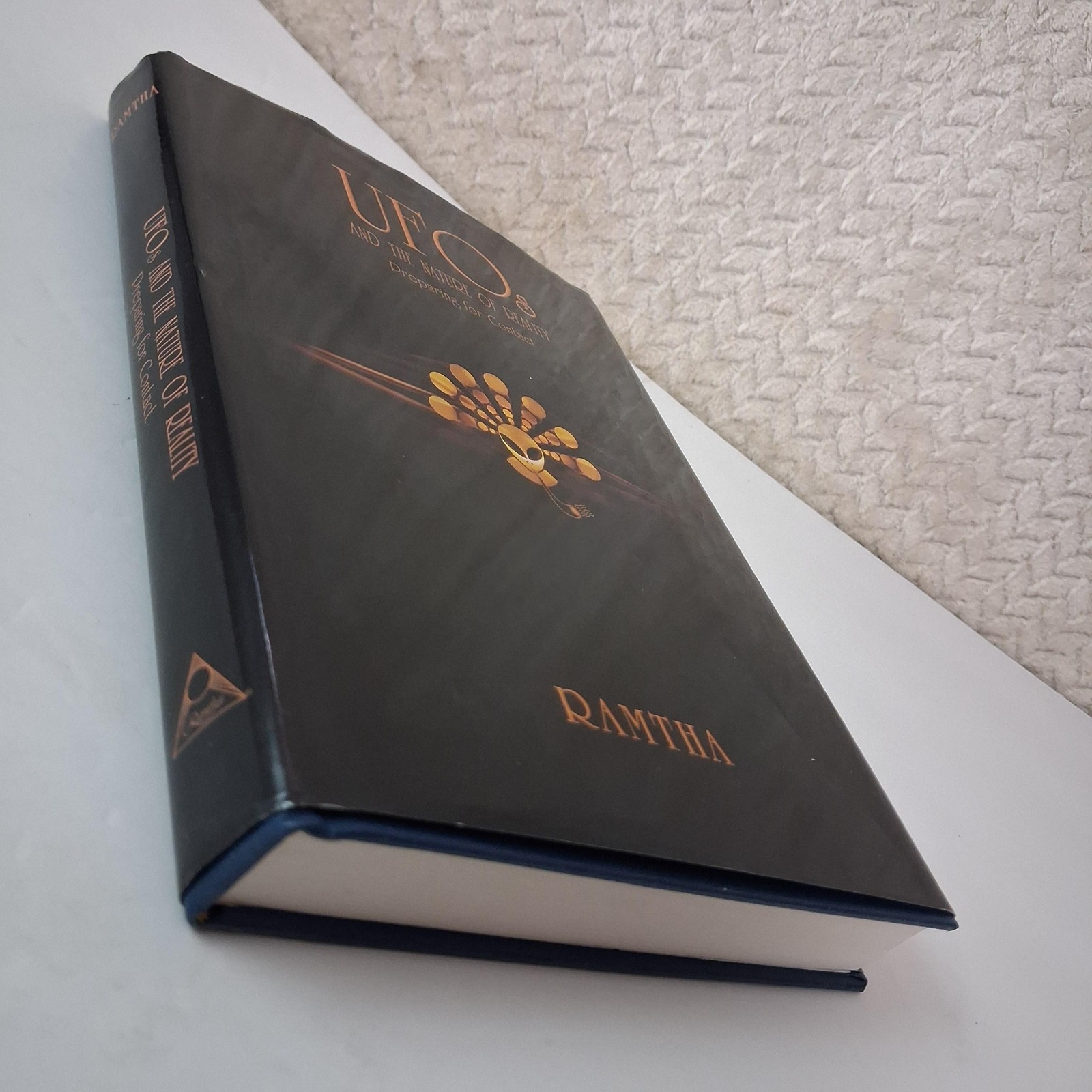 UFOs And The Nature Of Reality Ramtha KEW Publishing Black HC DJ 2014 USA